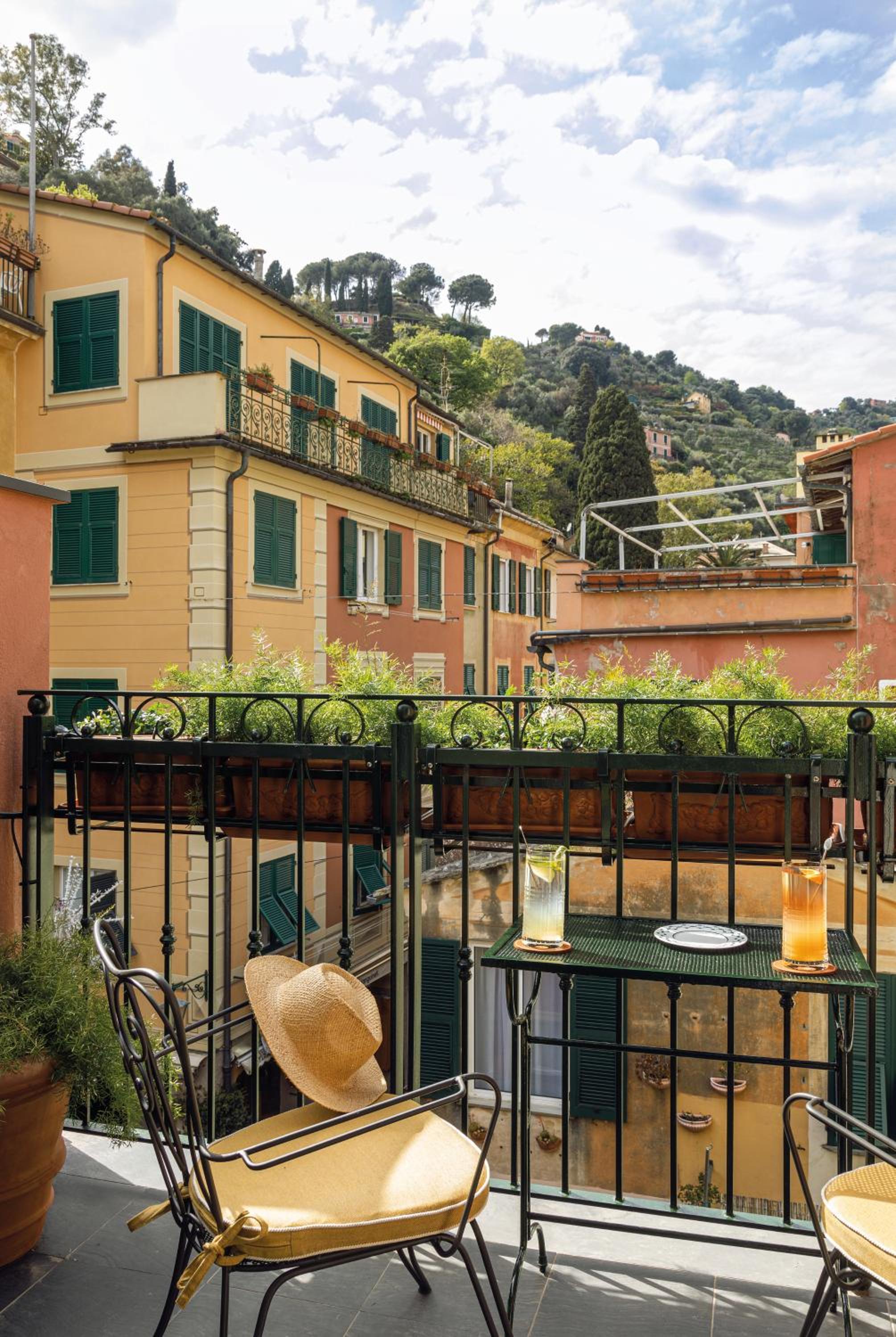 Superior Double or Twin Room with Village View photo 3