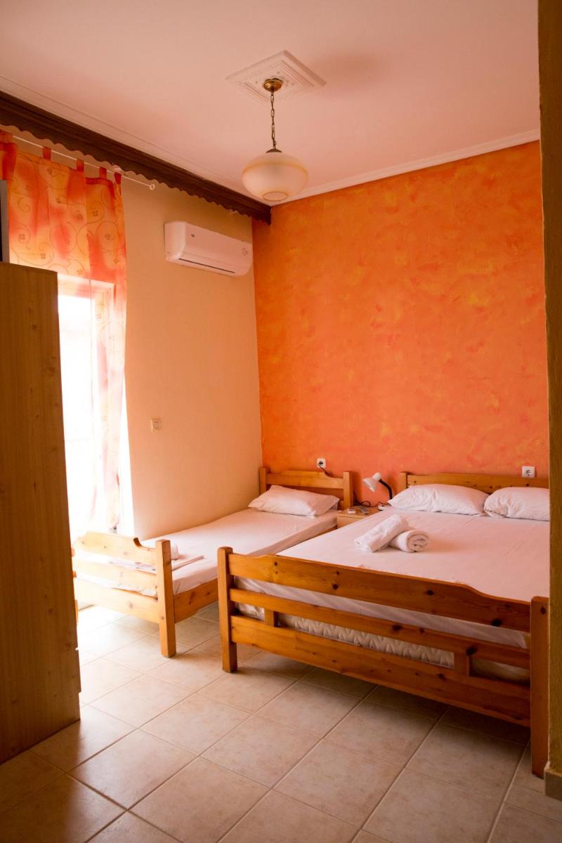 Two-Bedroom Apartment (5 Adults) - Photo 5