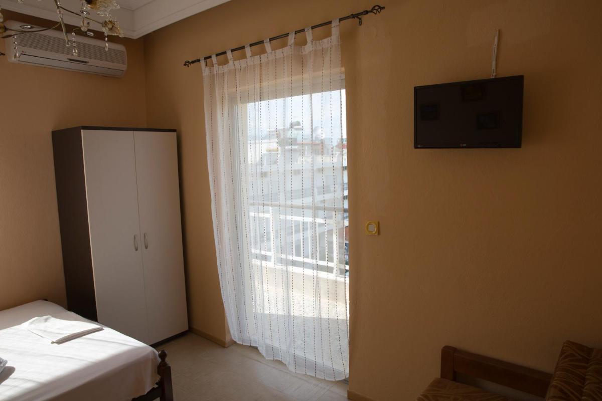Two-Bedroom Apartment (5 Adults) - Photo 6