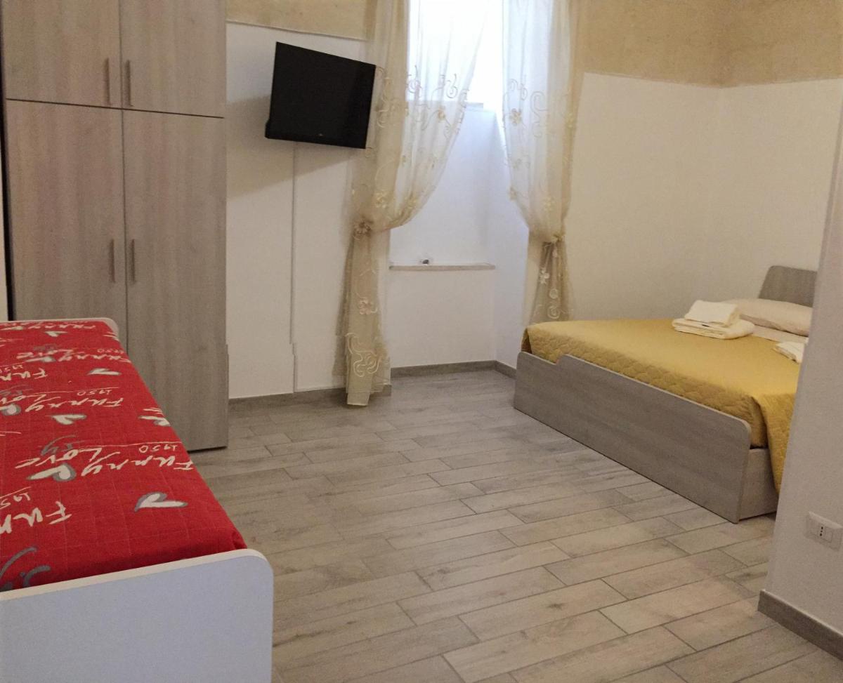 Double Room with Private Bathroom photo 2