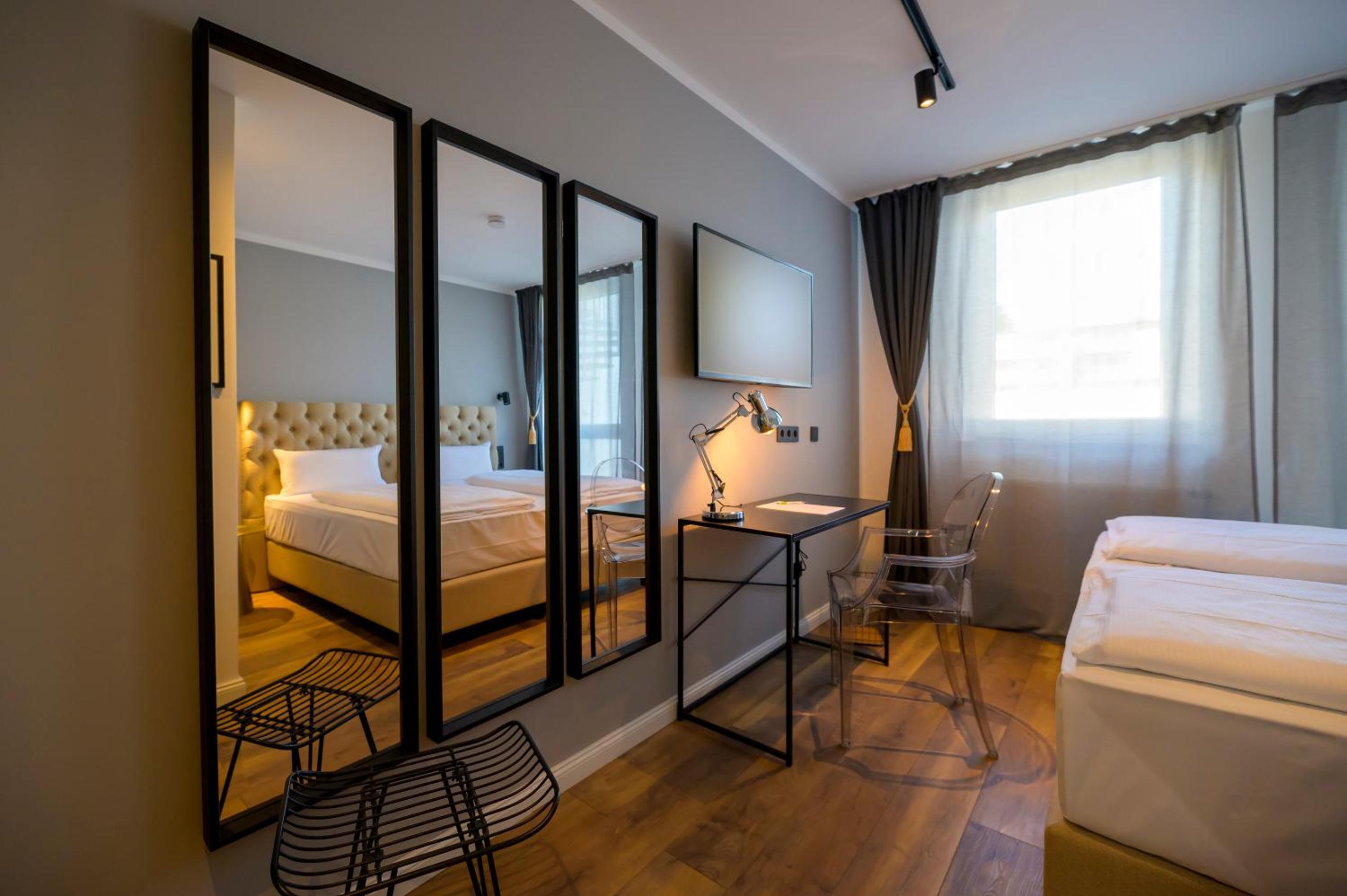 Double Room - Photo 3
