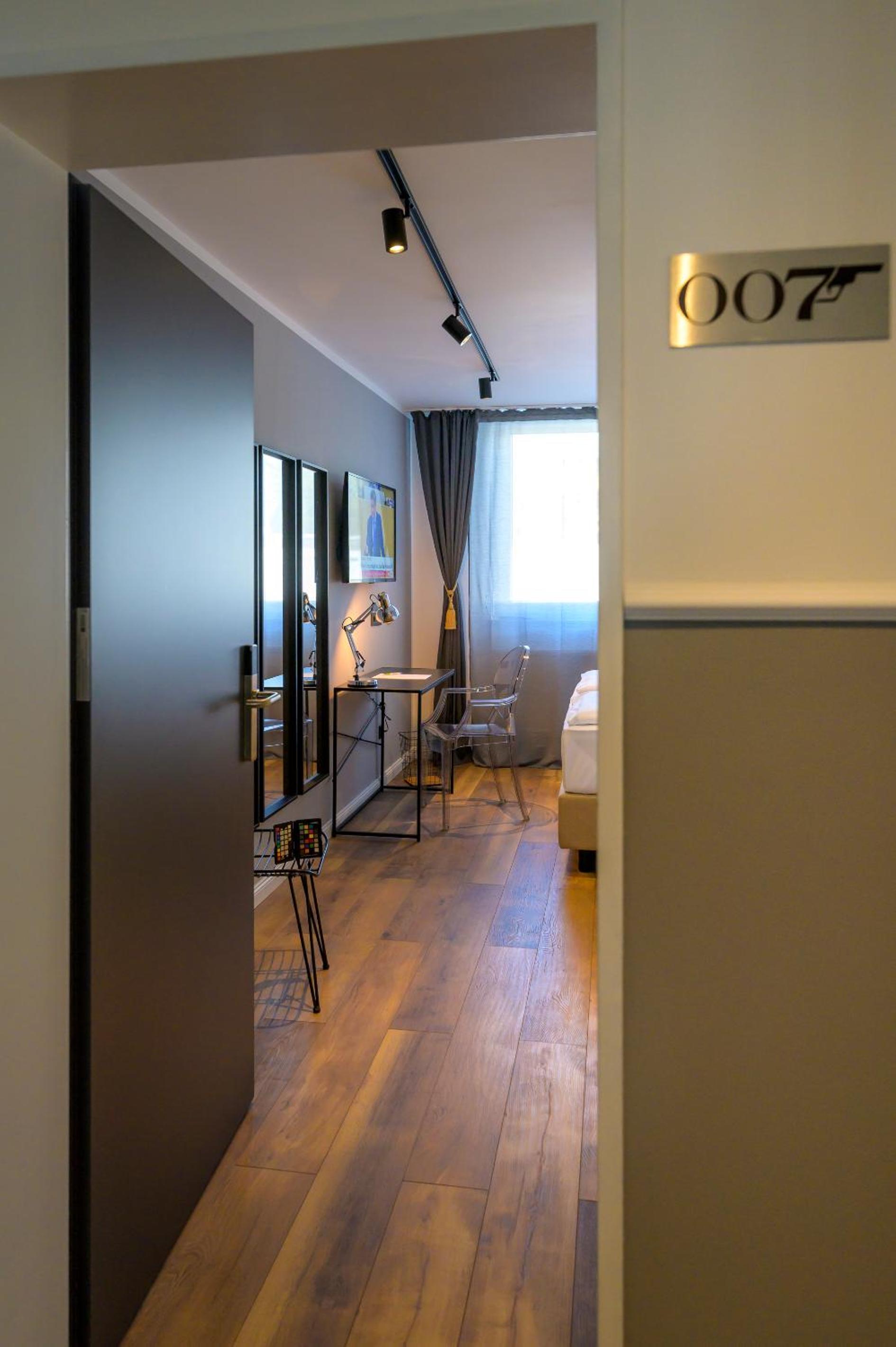 Double Room - Photo 2