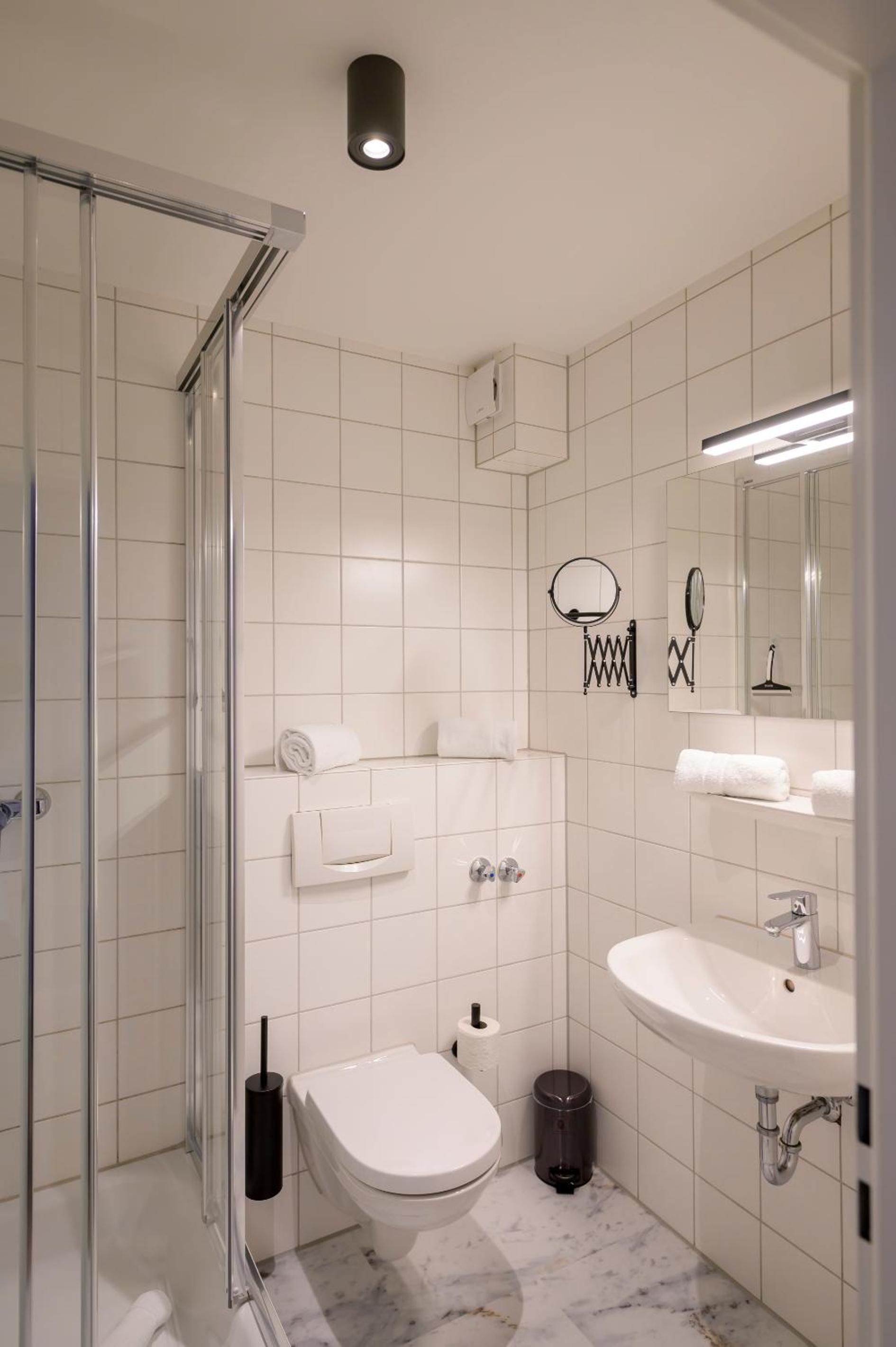 Single Room photo 3