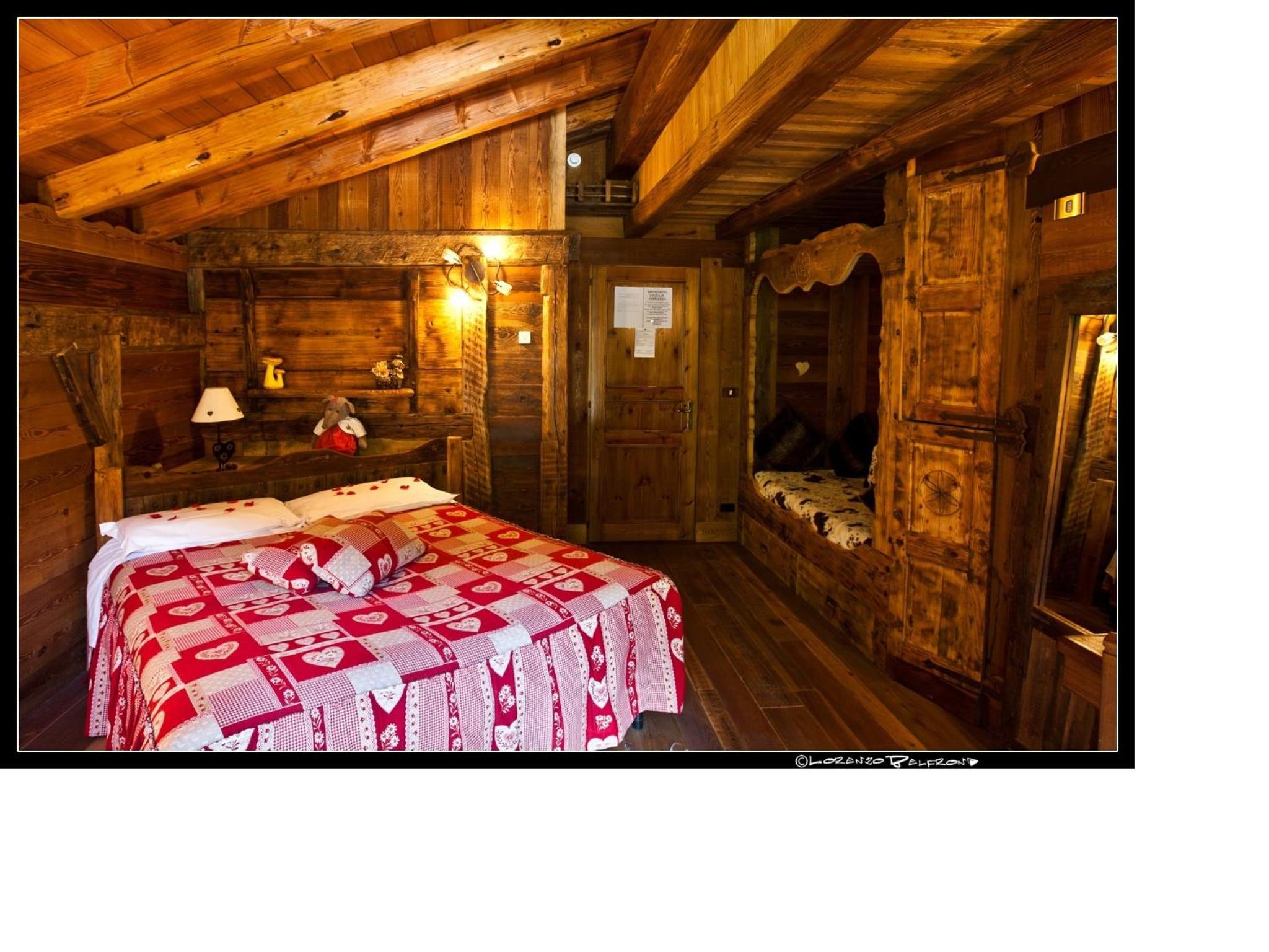 Deluxe Double Room with Balcony photo 1