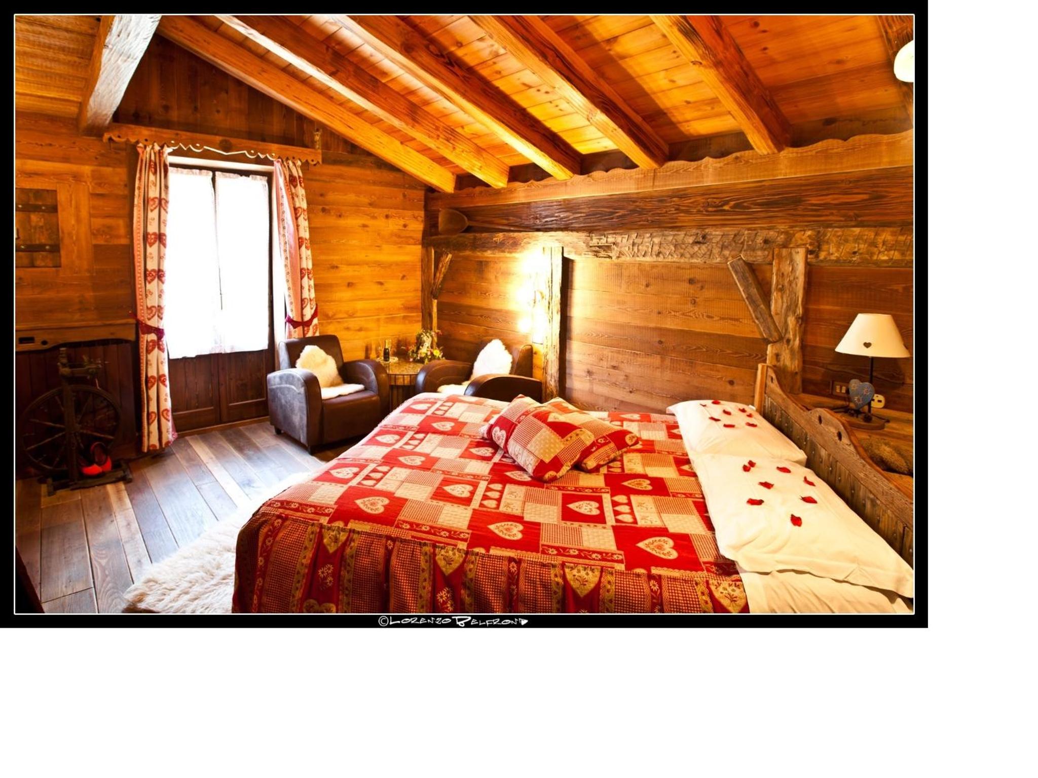 Deluxe Double Room with Balcony photo 2