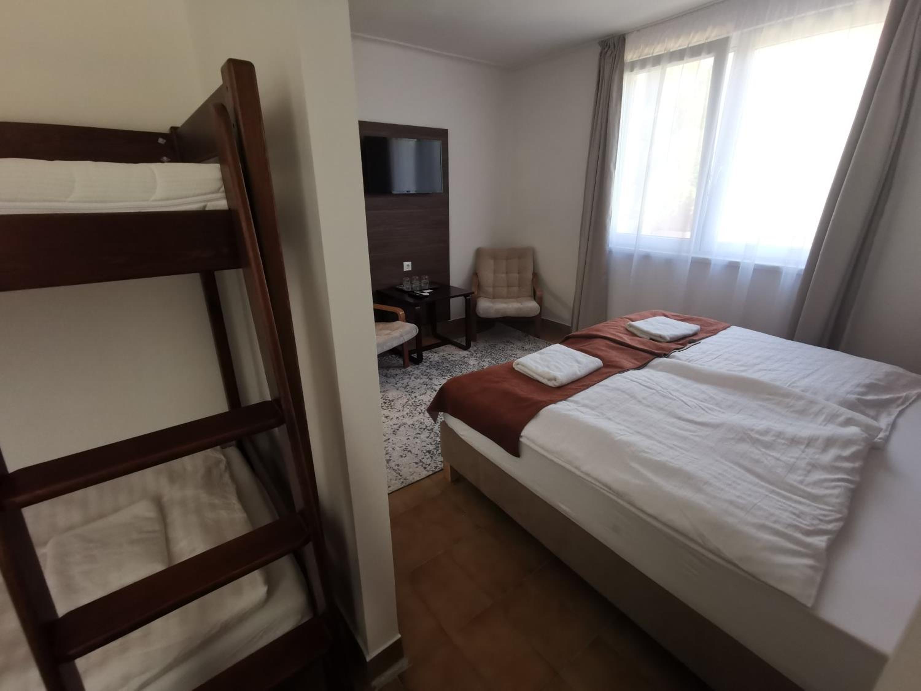 Standard Triple Room photo 1