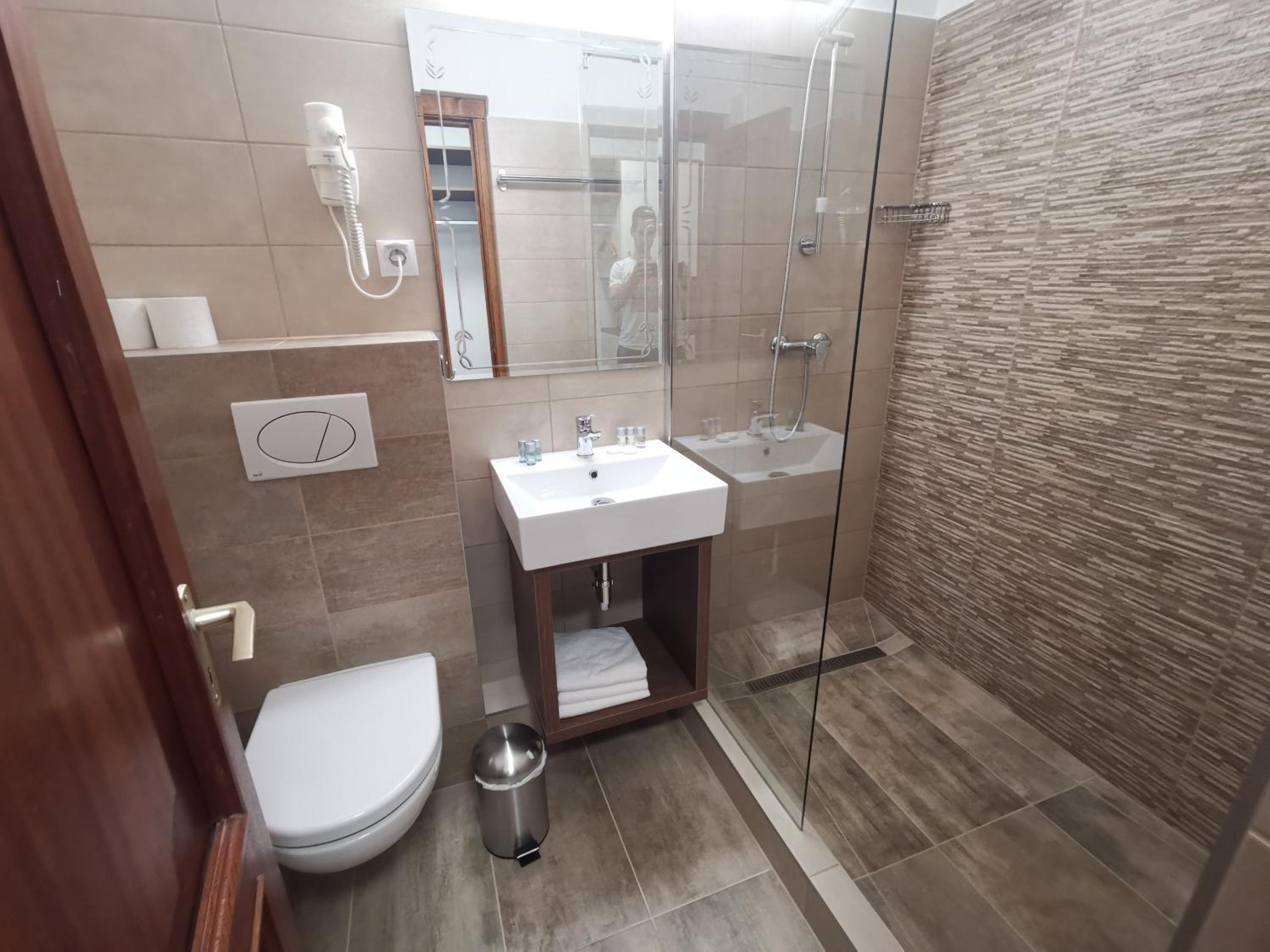 Standard Triple Room photo 3