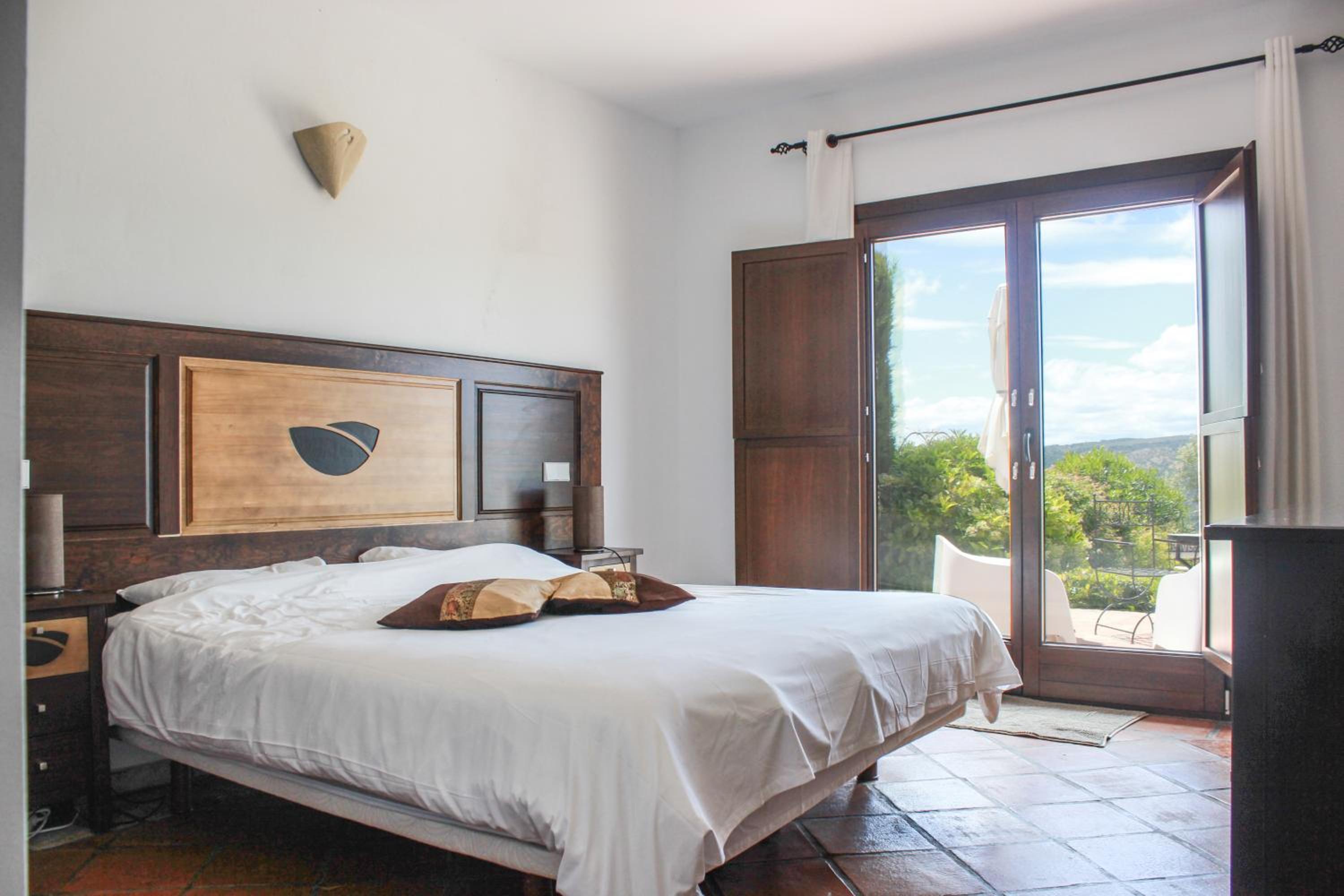Double Room - Photo 9