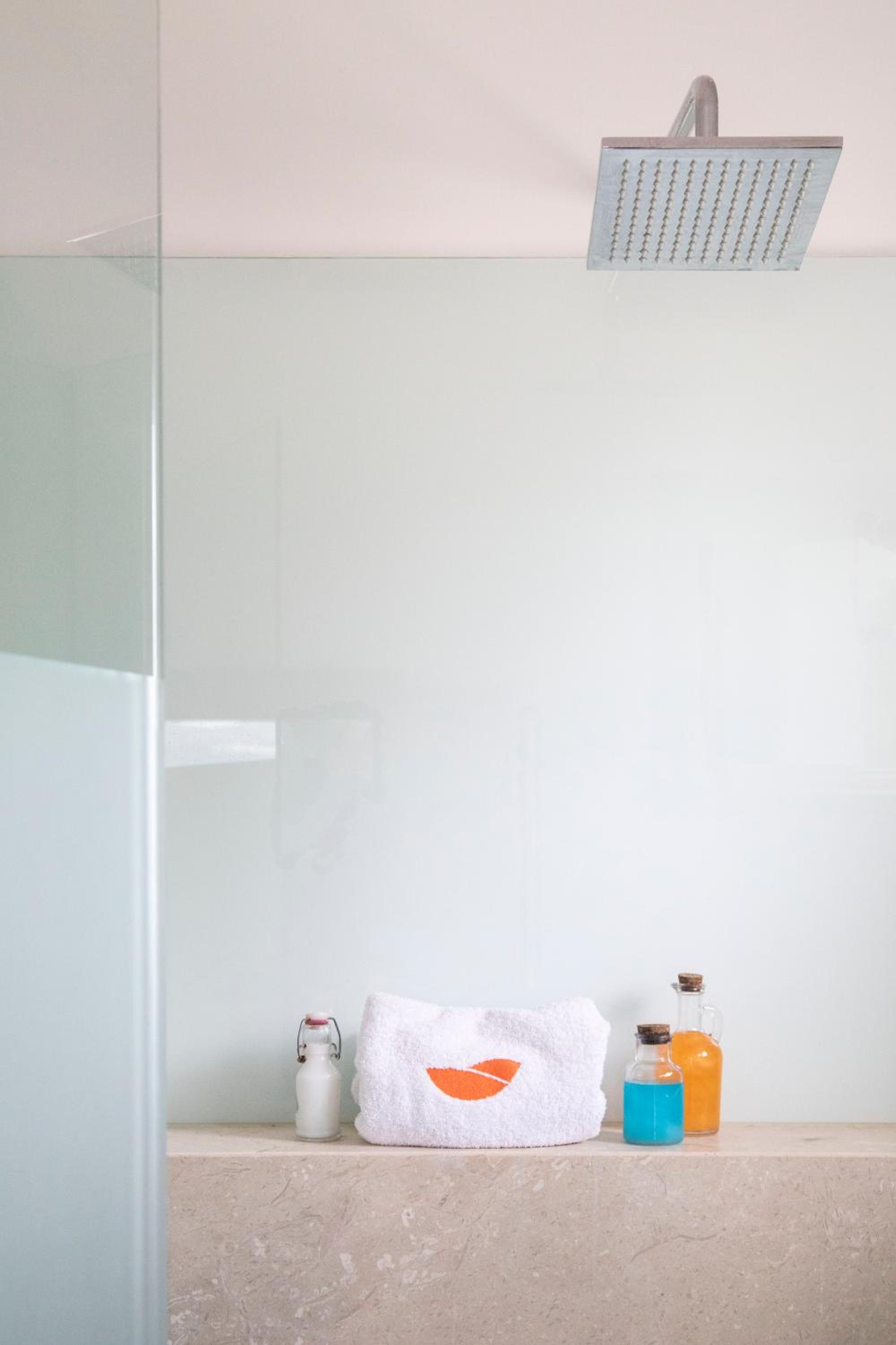 Double Room - Photo 7