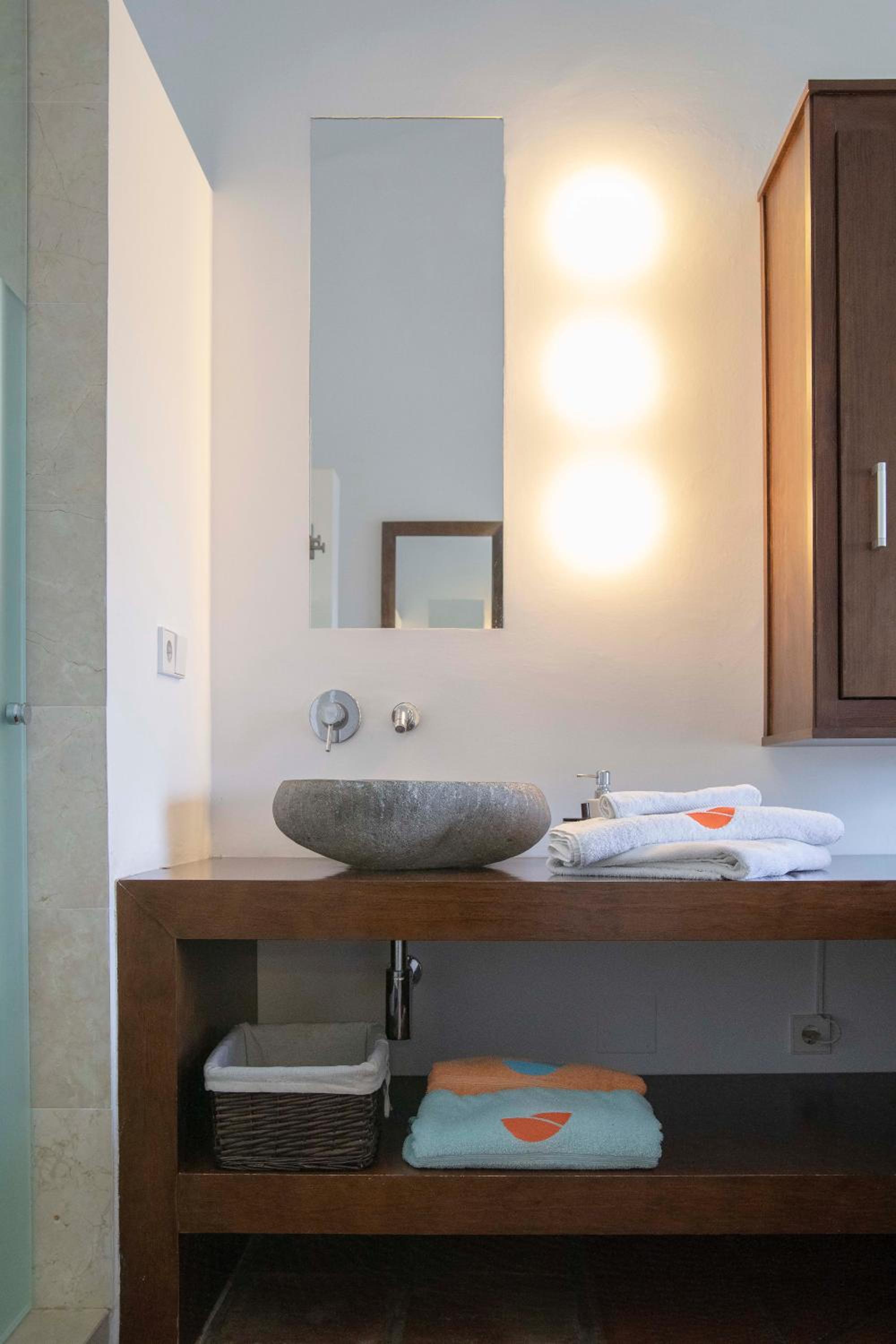 Double Room - Photo 6