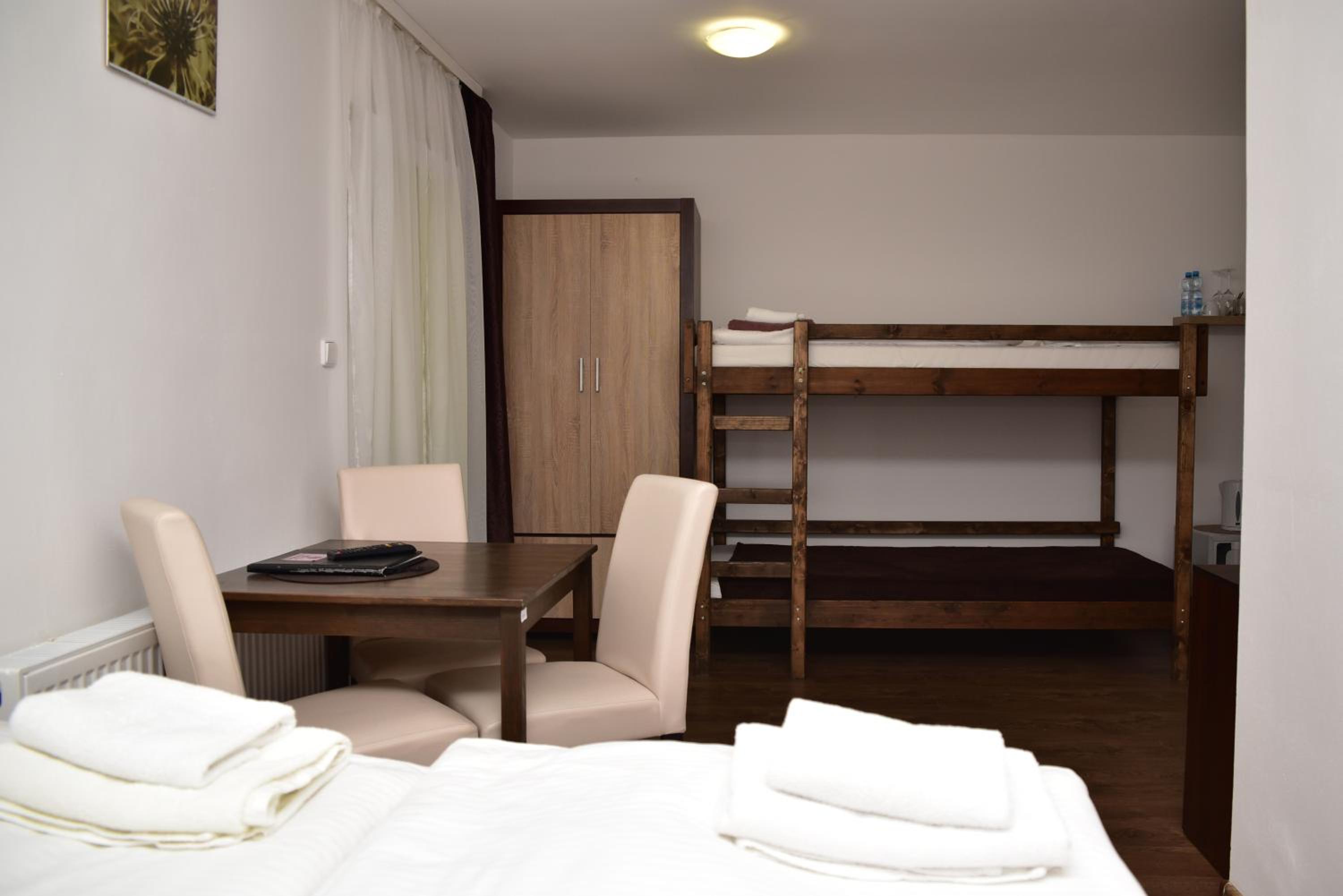 Quadruple Room with Terrace photo 2