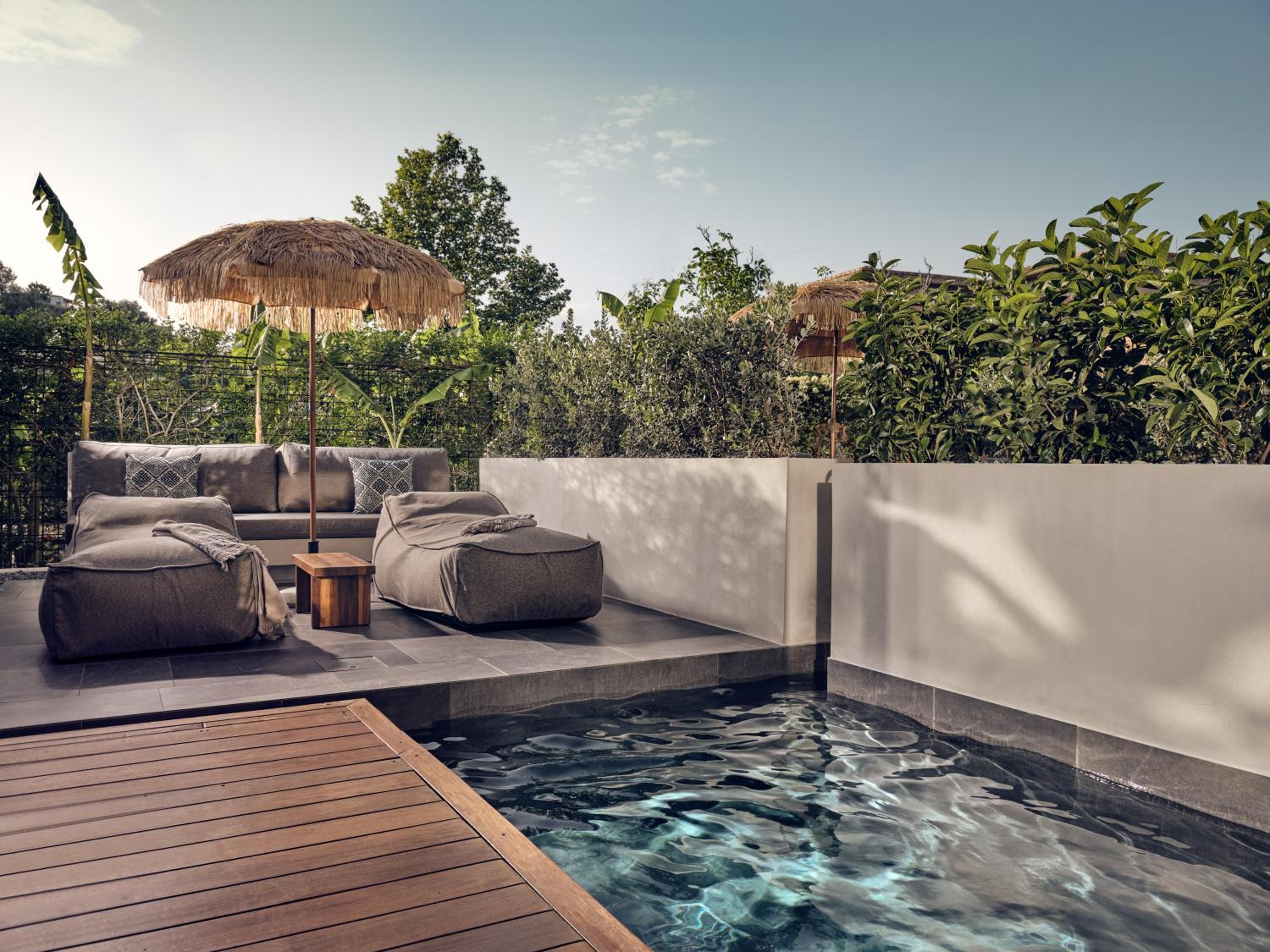 Suite with Private Pool - Photo 2