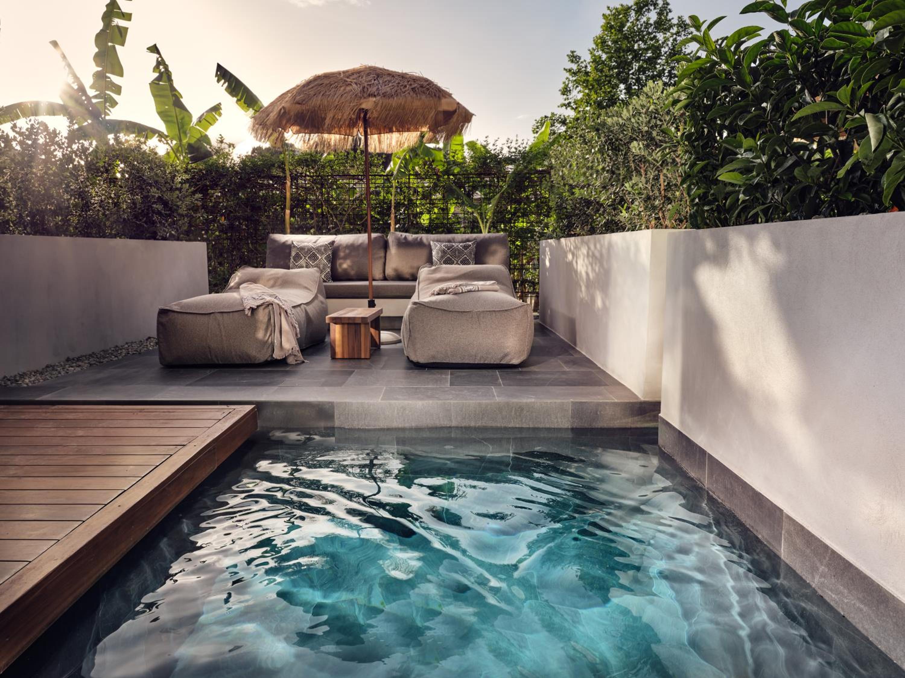 Suite with Private Pool - Photo 8