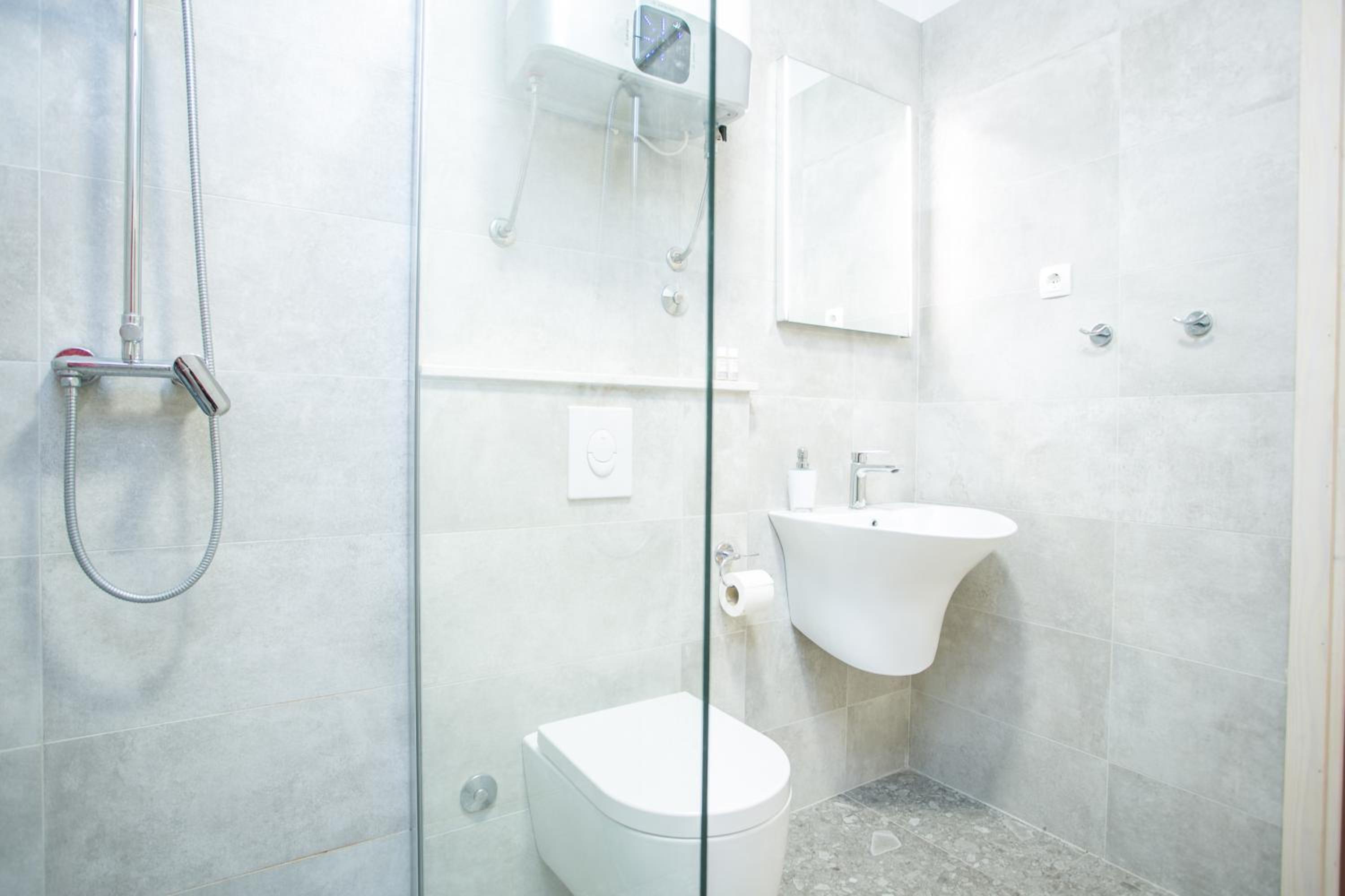 Double or Twin Room - Photo 5