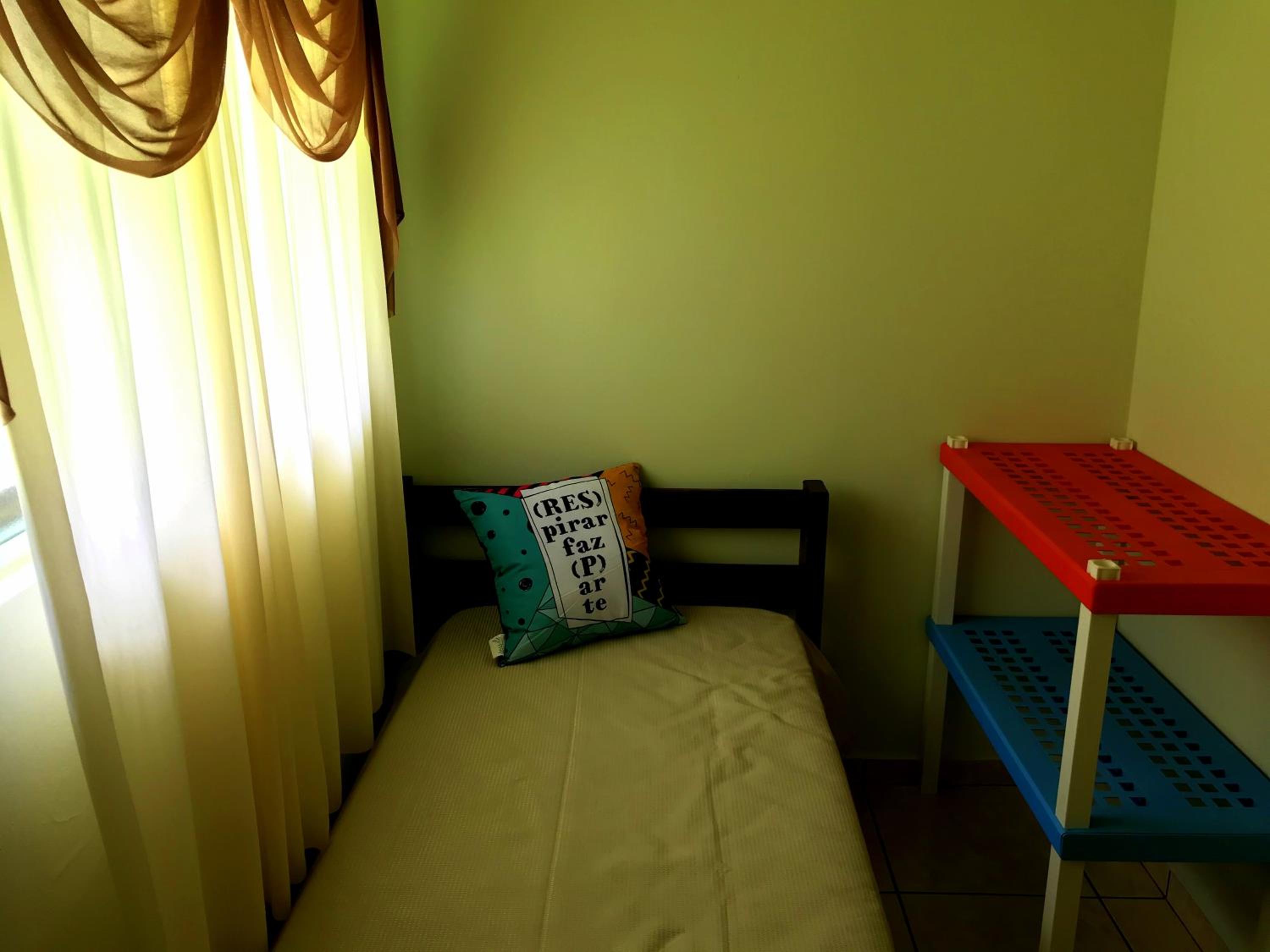Five-Bedroom House photo 1