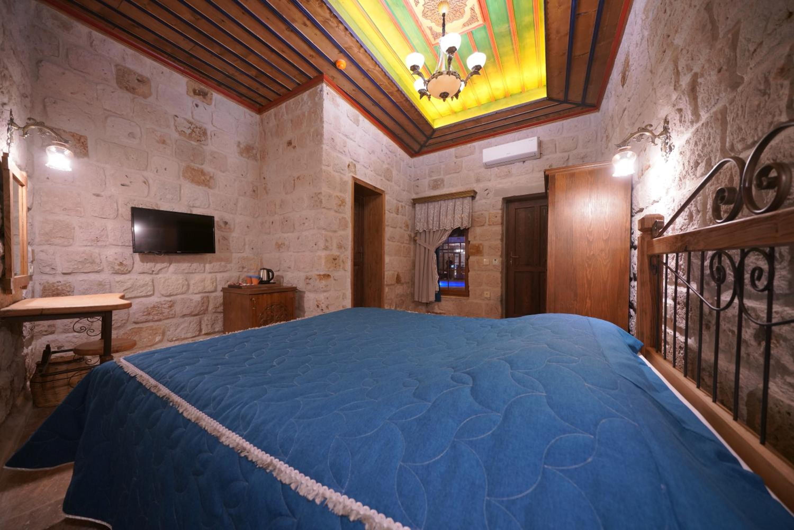 Junior Stone Room - Photo 1