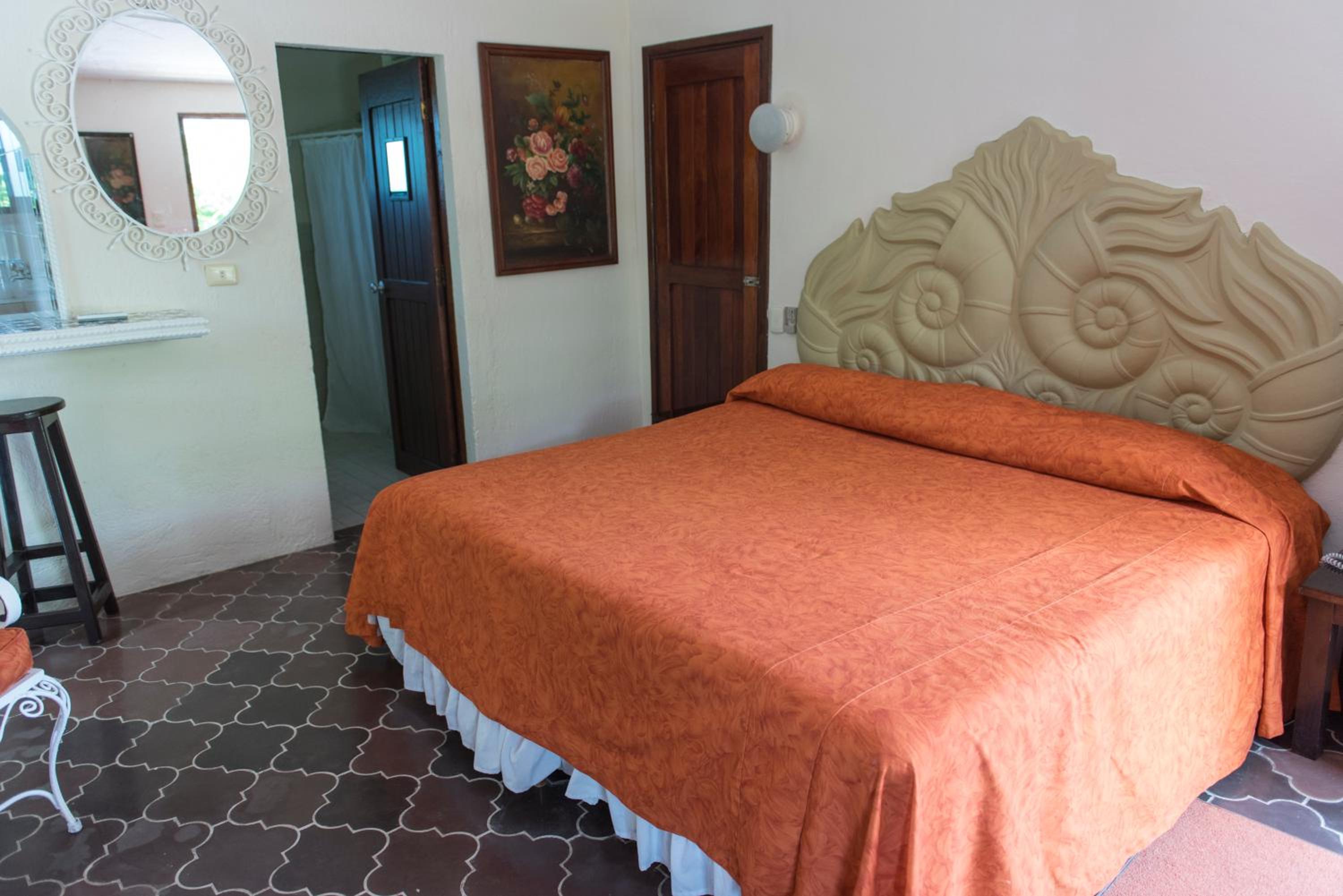 Standard  Room (no kitchen) - Photo 8