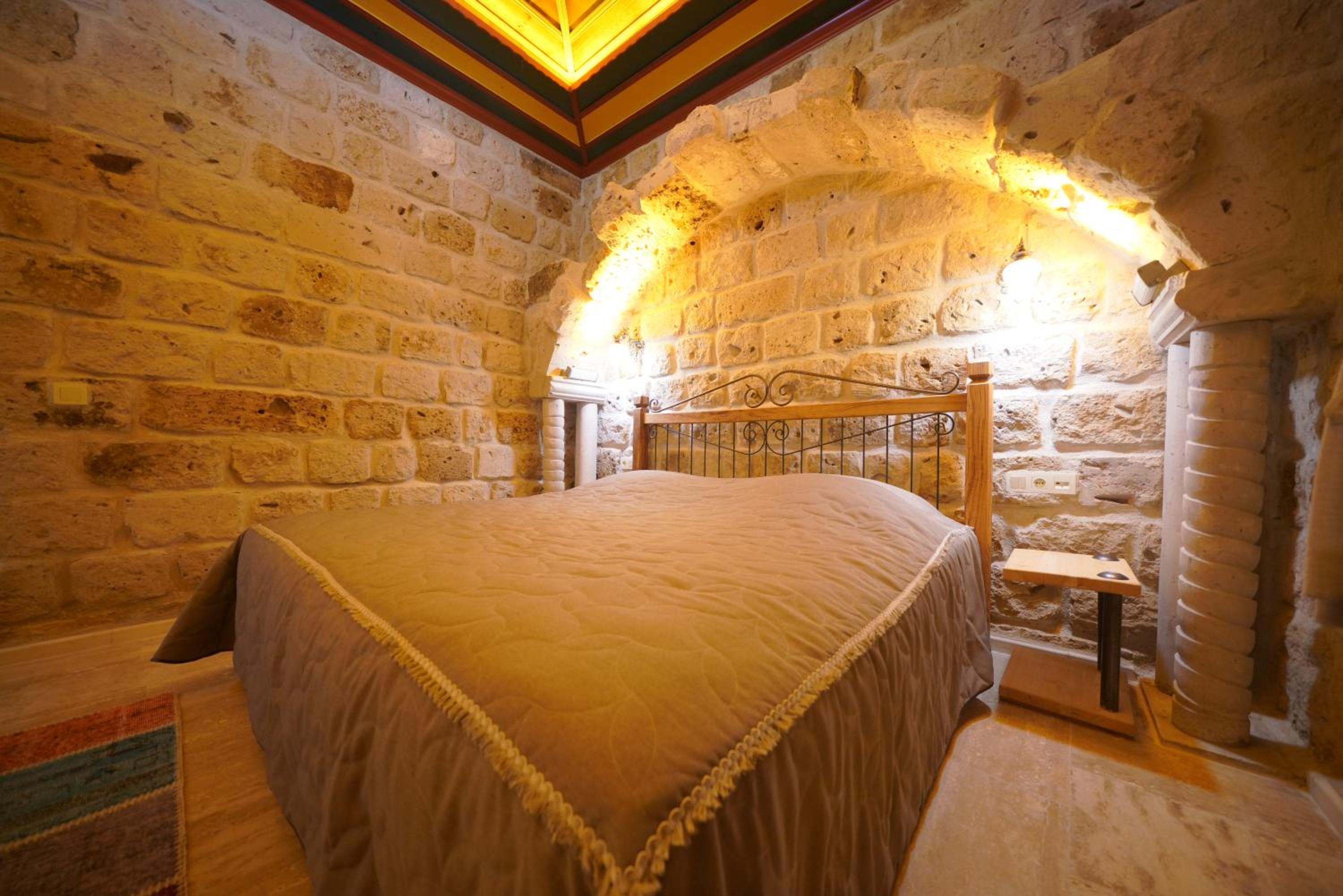 Deluxe Stone Room - Photo 4