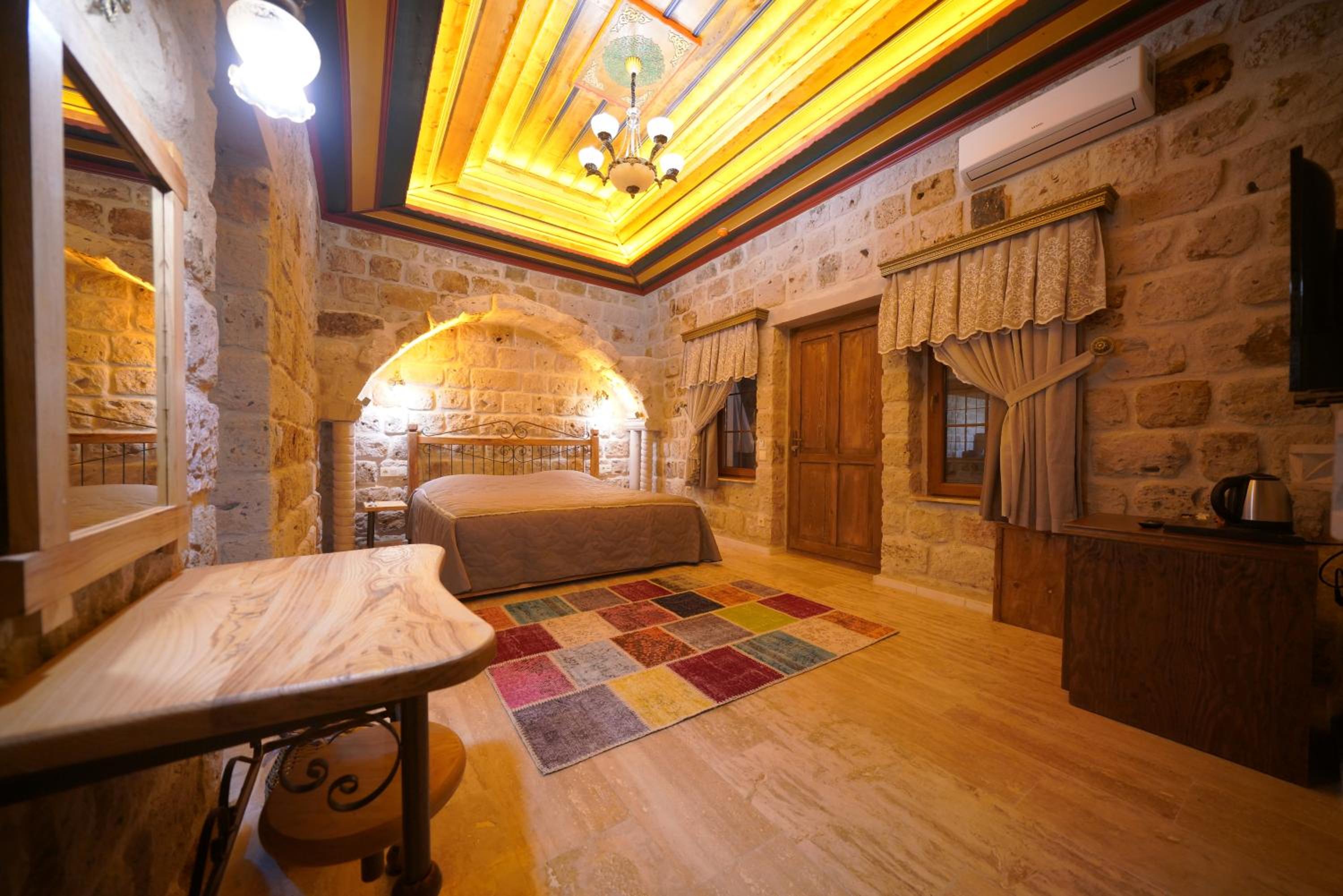Deluxe Stone Room - Photo 6