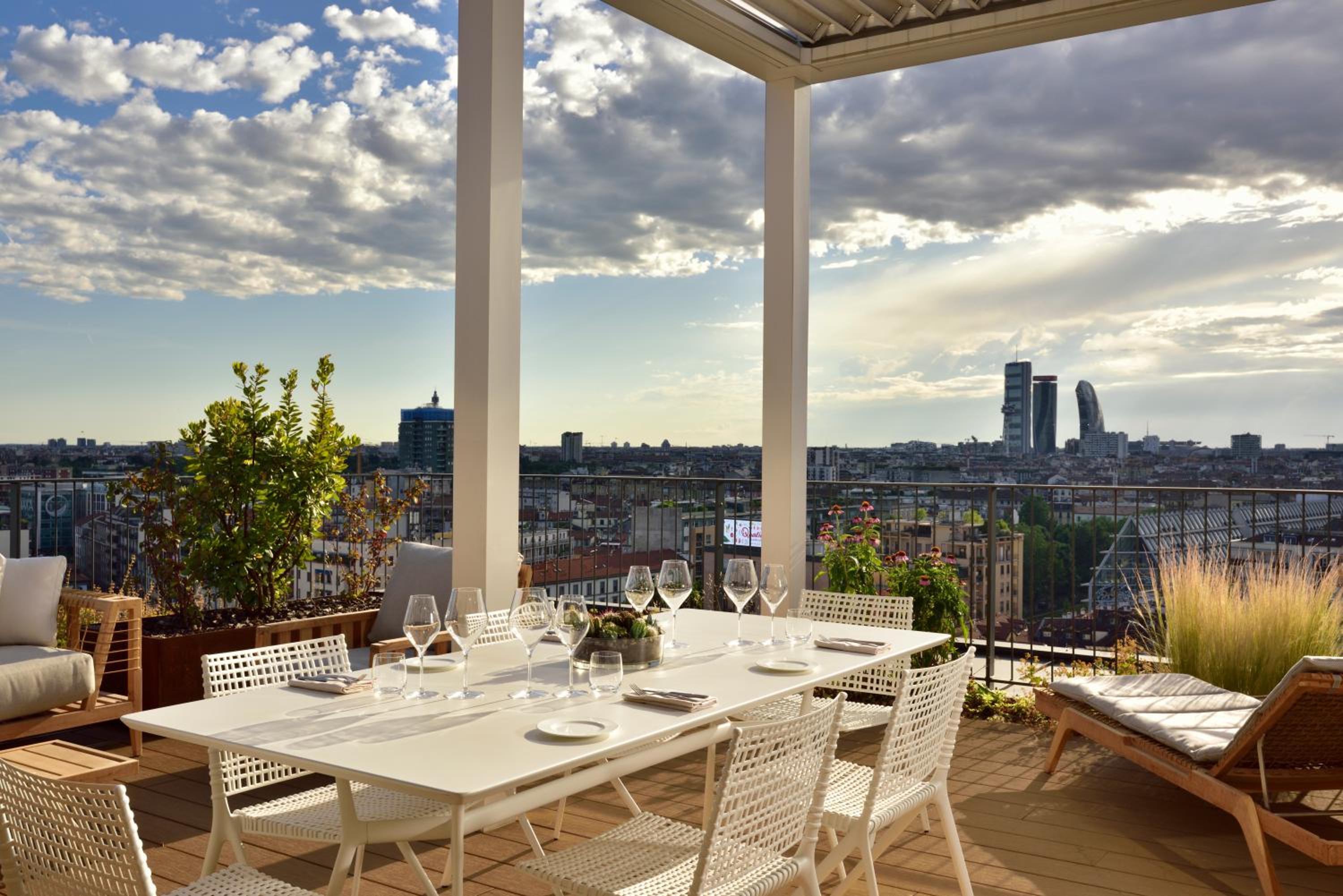 Penthouse Suite V-Floor with Garden View 