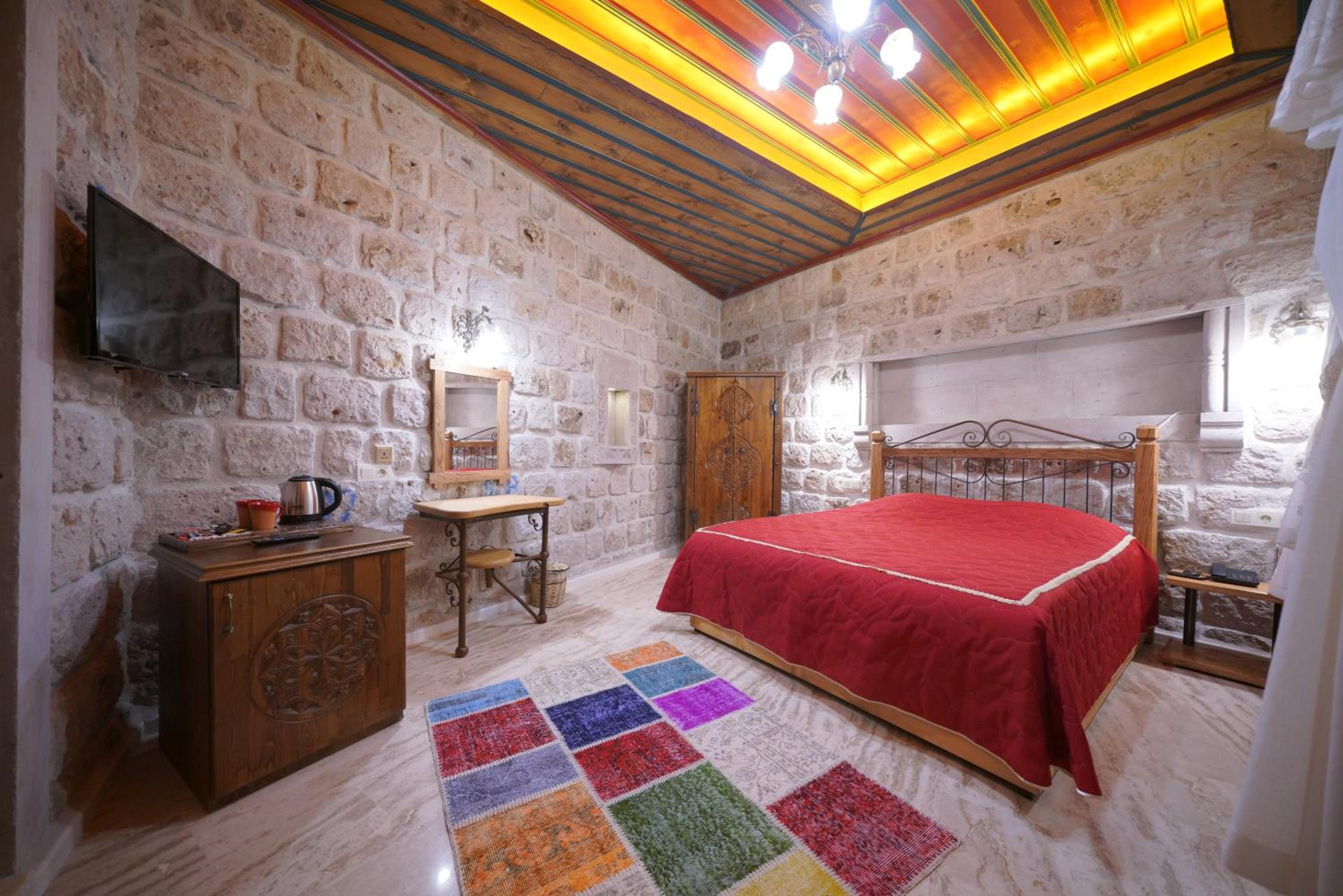 Double Room - Photo 8