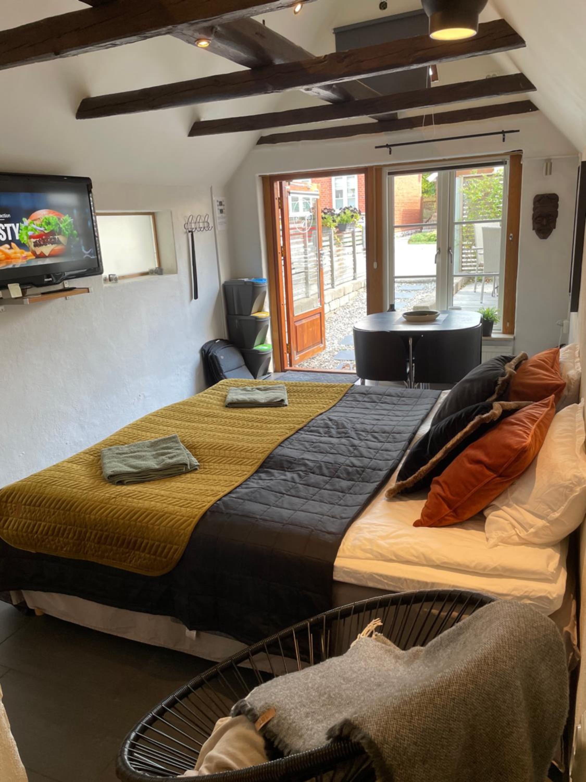 Two-Bedroom Apartment - Photo 4