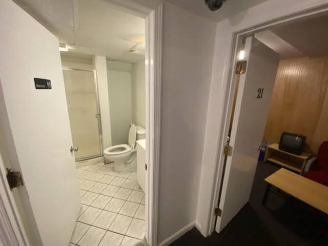 Triple Room with Private Bathroom - Photo 8