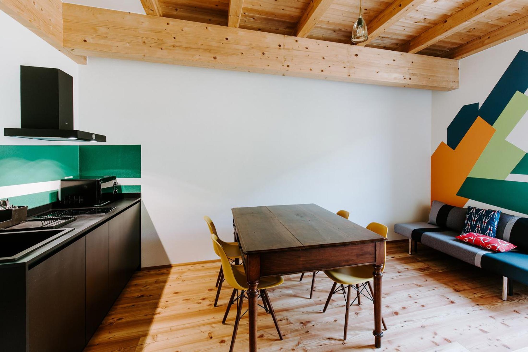 Apartment photo 2