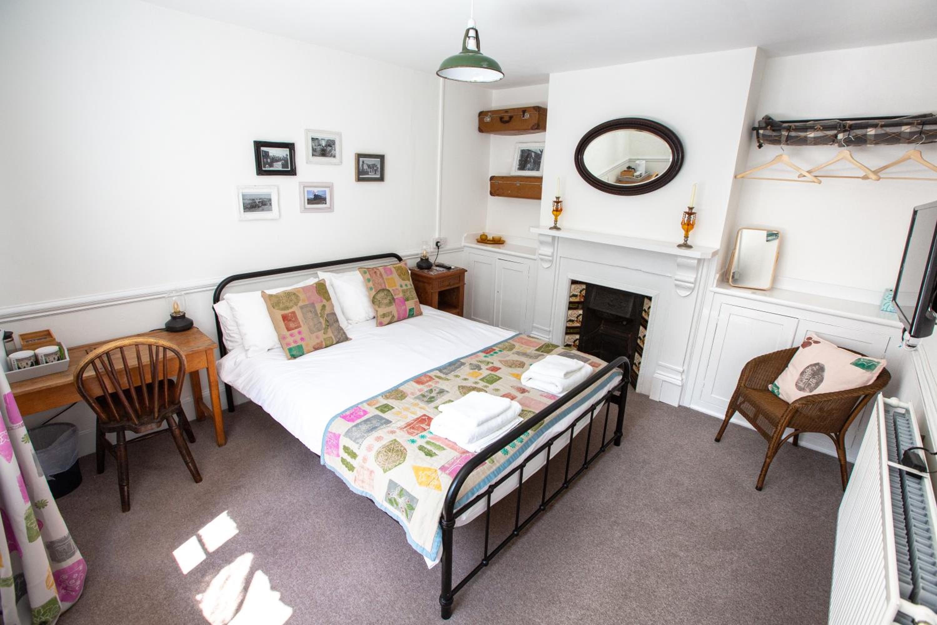 Double Room with Private External Bathroom