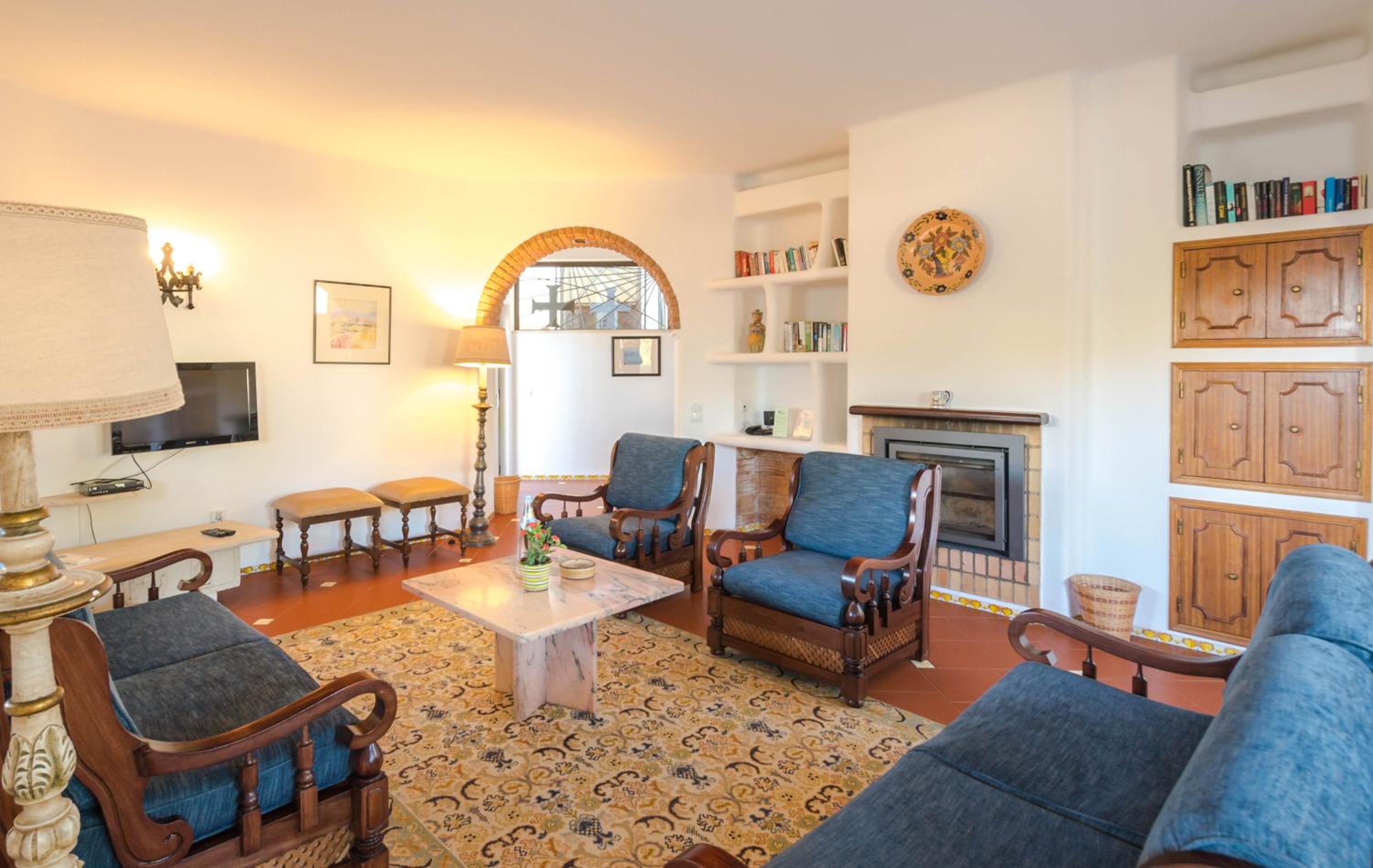 Five-Bedroom Villa with Sea View photo 2