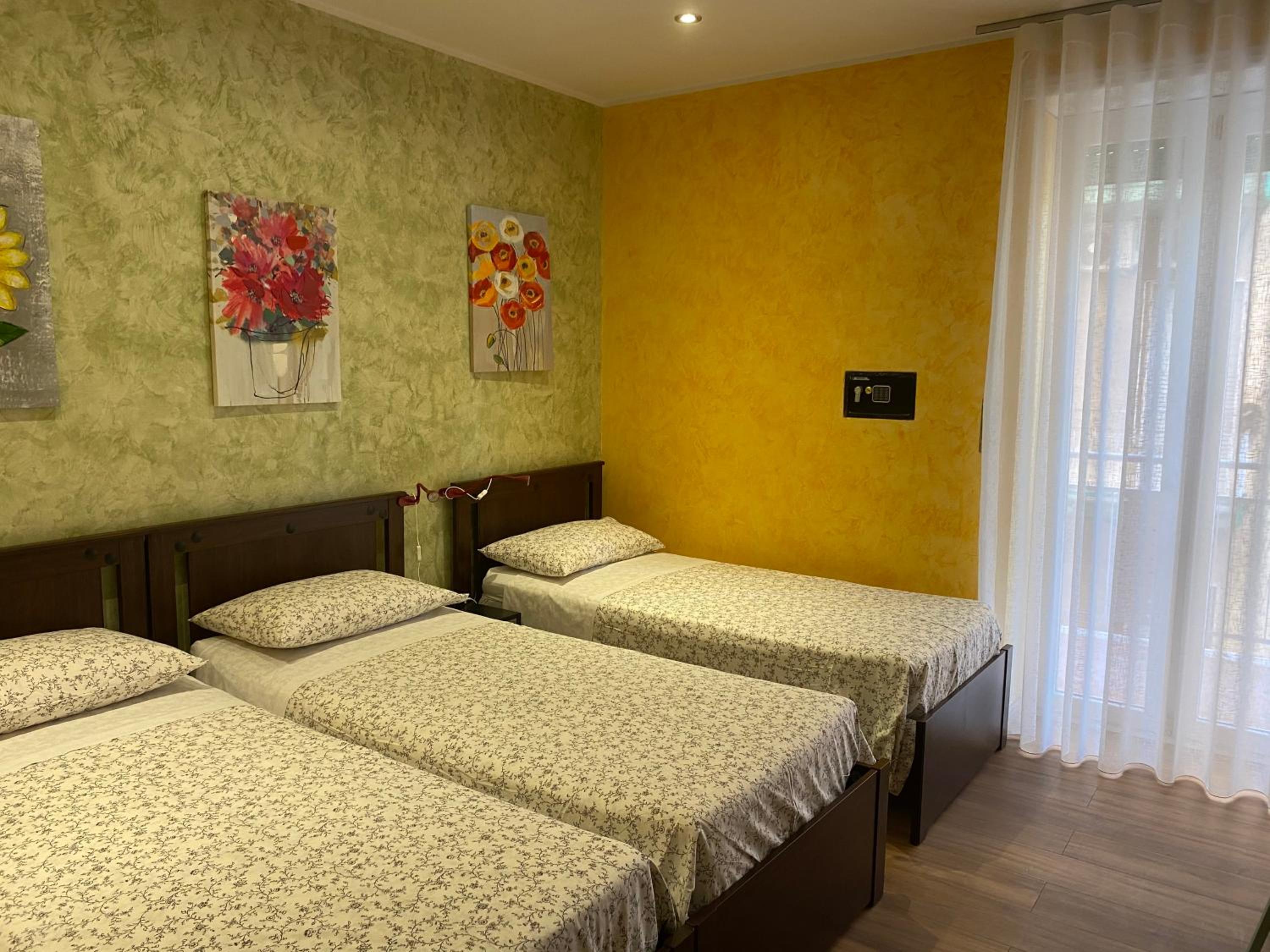 Triple Room with Private Bathroom