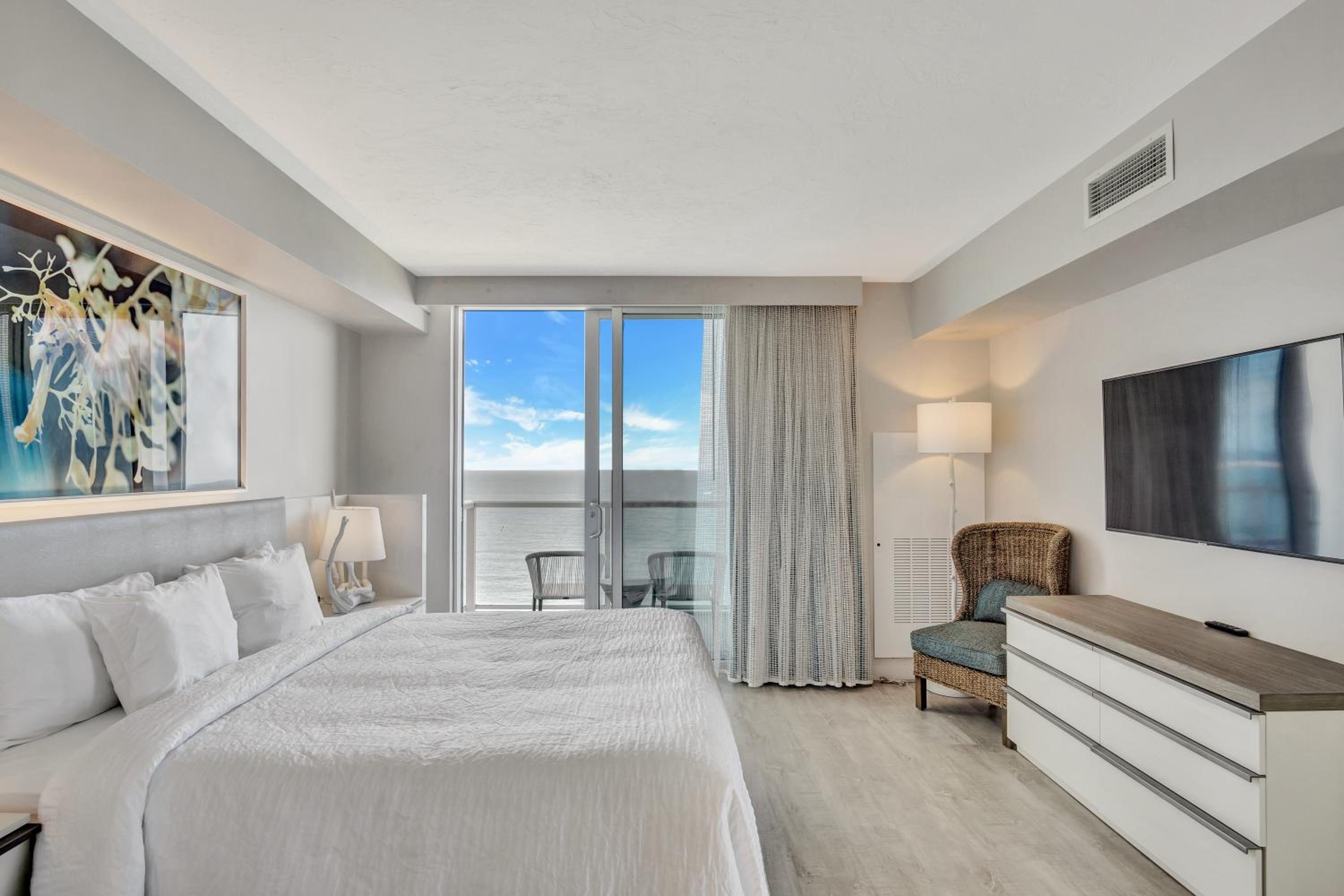 Oceanfront King Suite