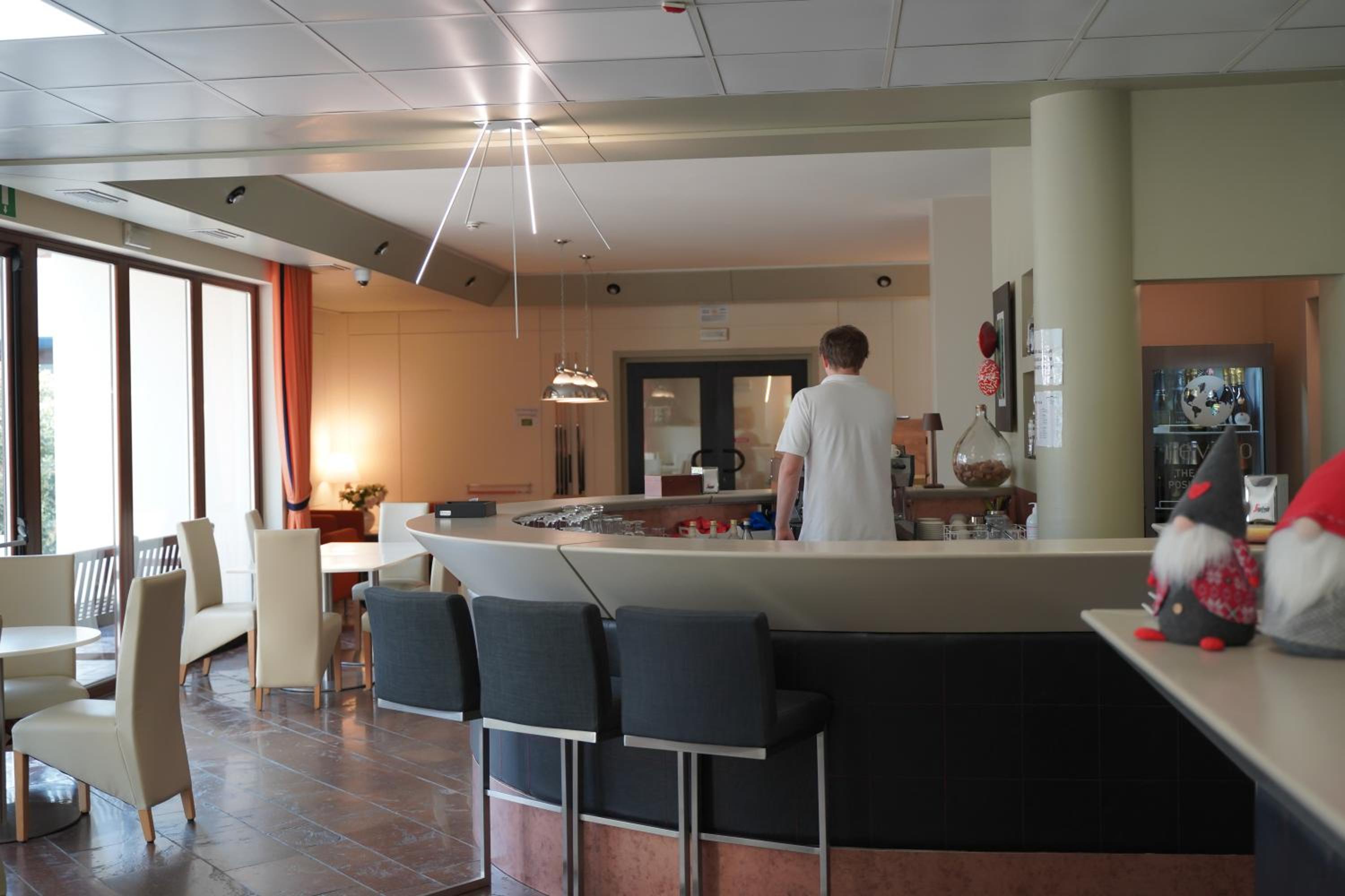 Quadruple Room (4 Adults) - Photo 4