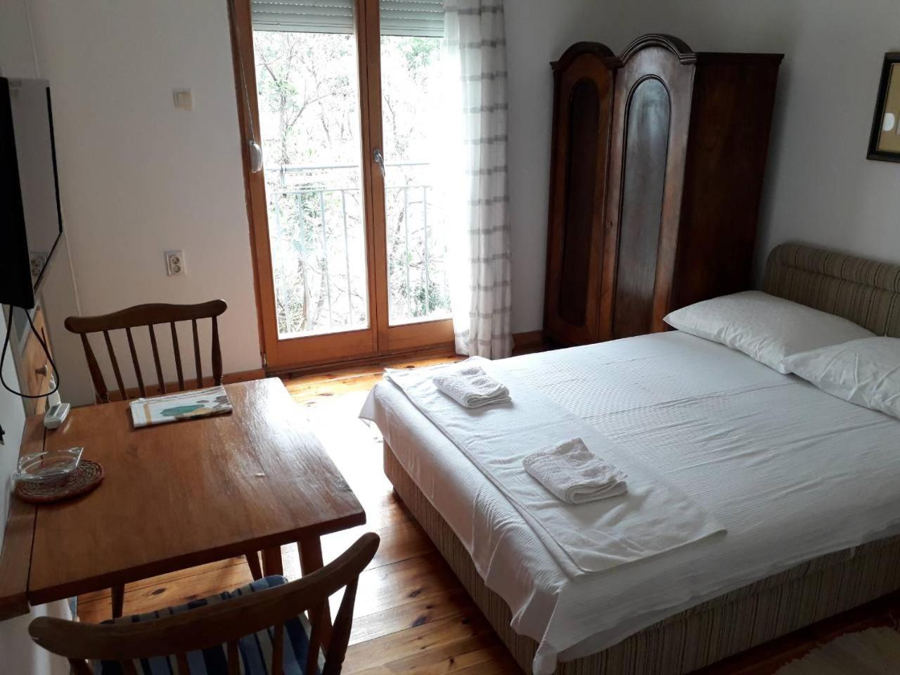 Apartment with Sea View photo 1