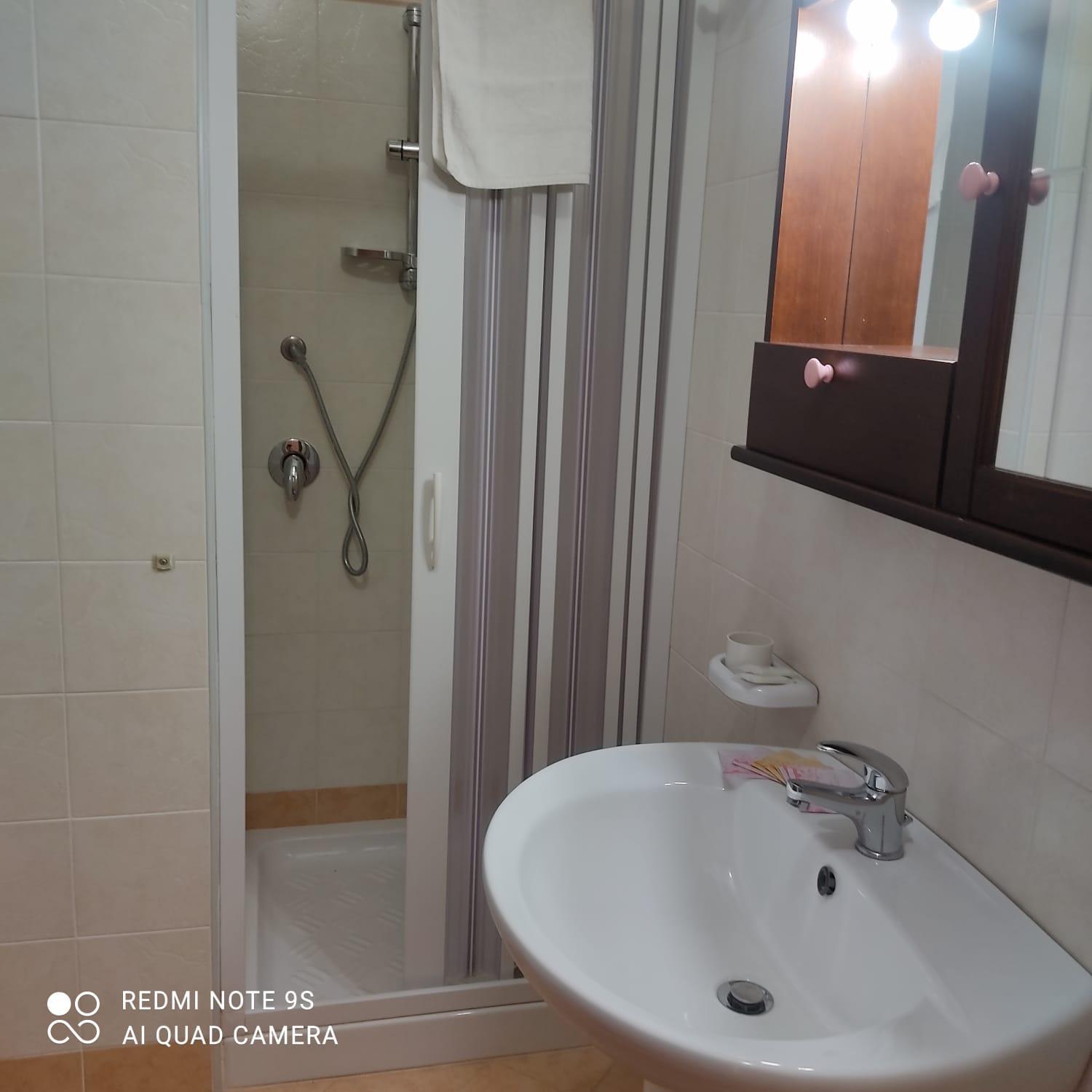 Triple Room - Photo 7