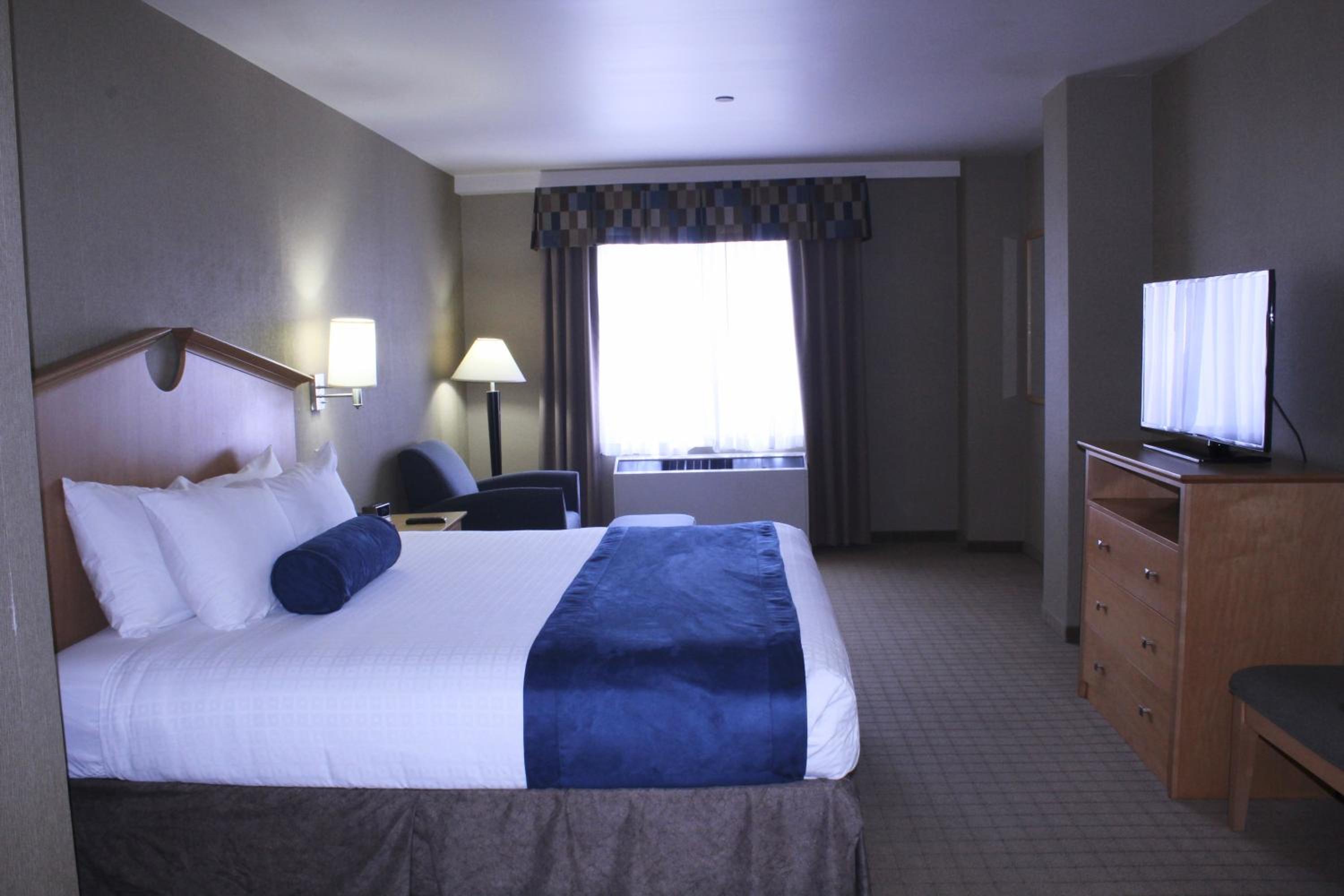 Deluxe King Room - Photo 1