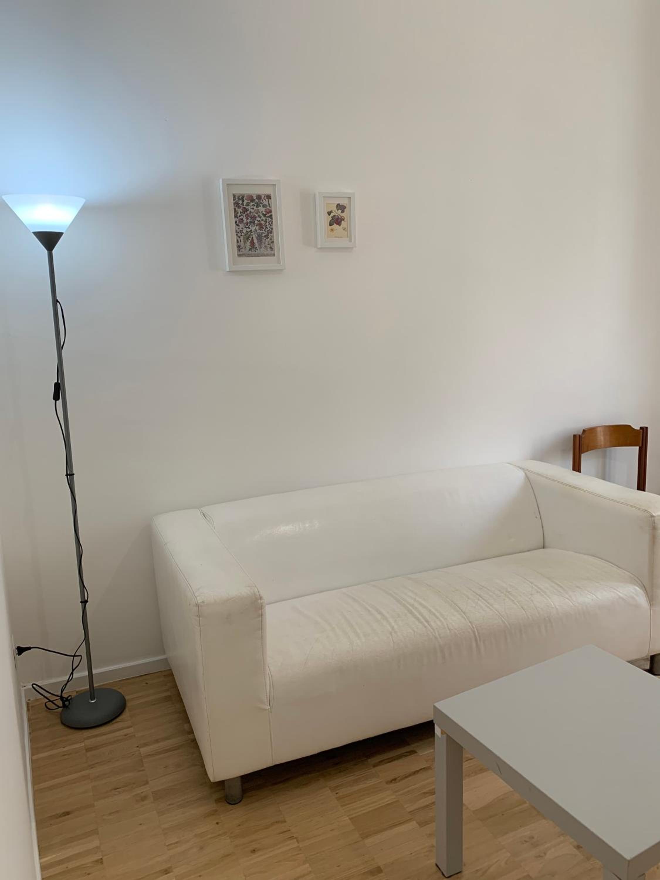One-Bedroom Apartment photo 1