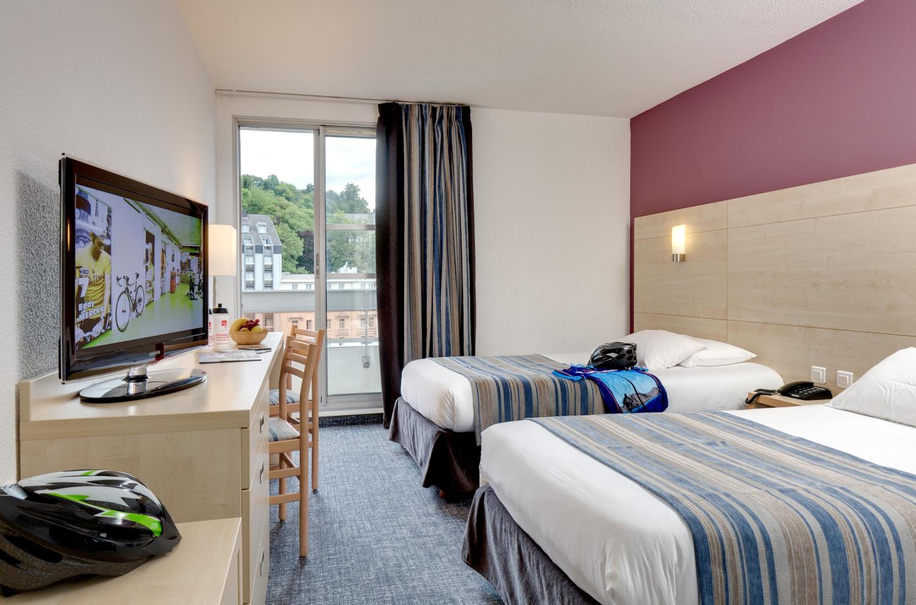 Twin Room - Photo 1