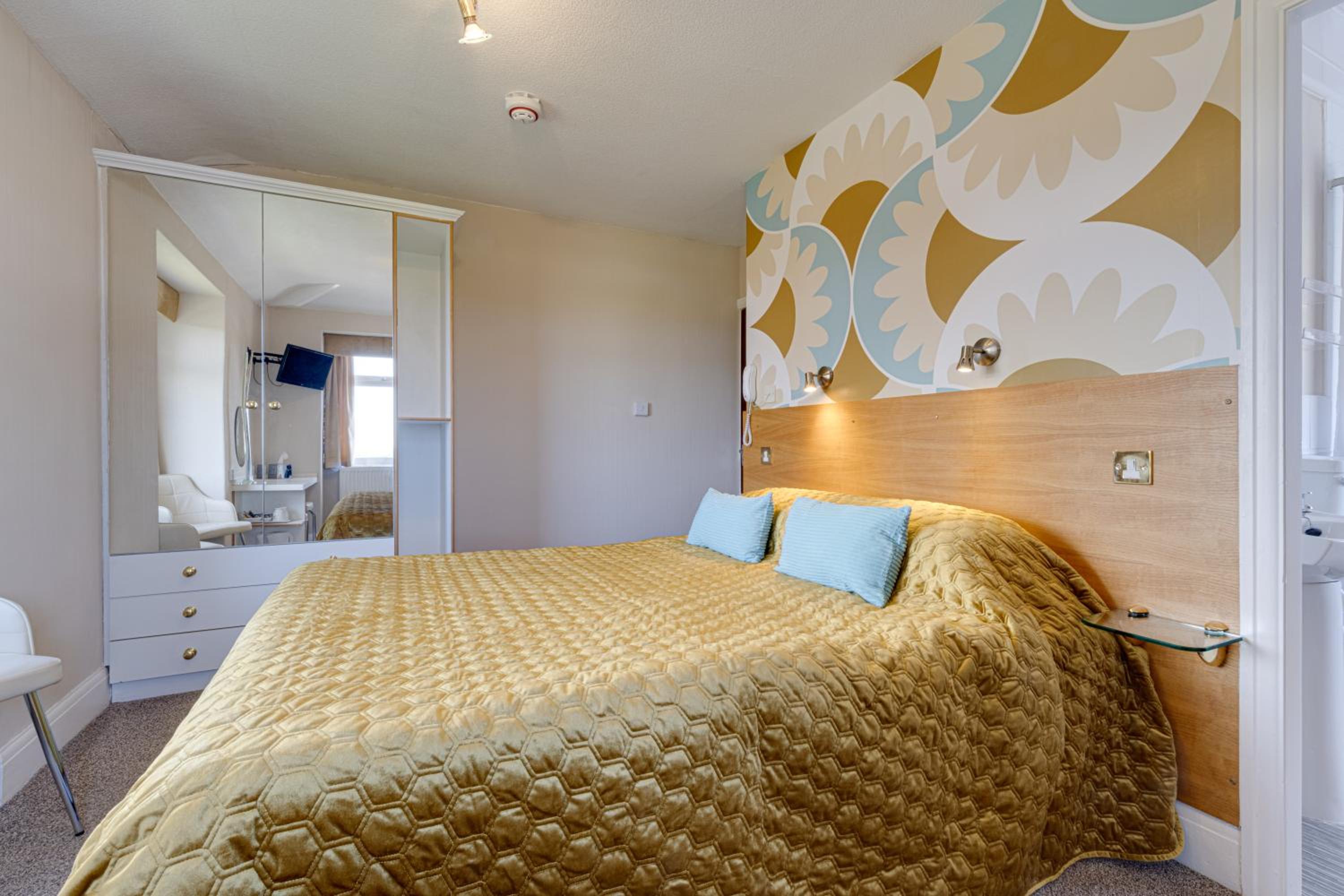 Front Double Room