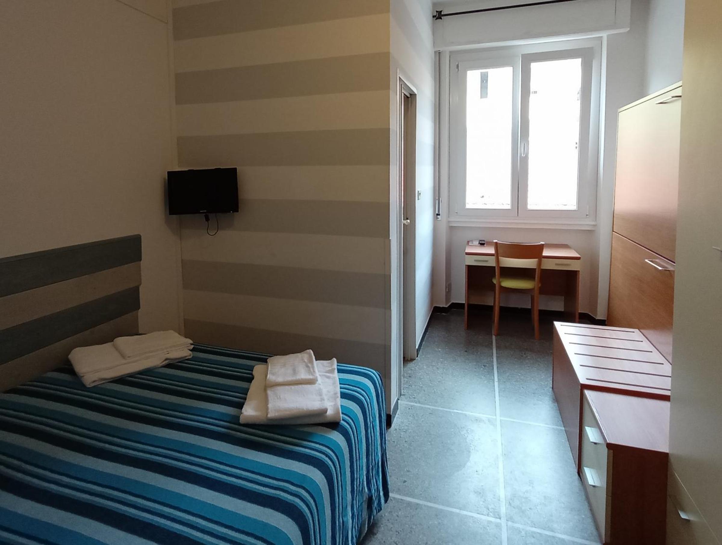 Economy Double Room photo 1
