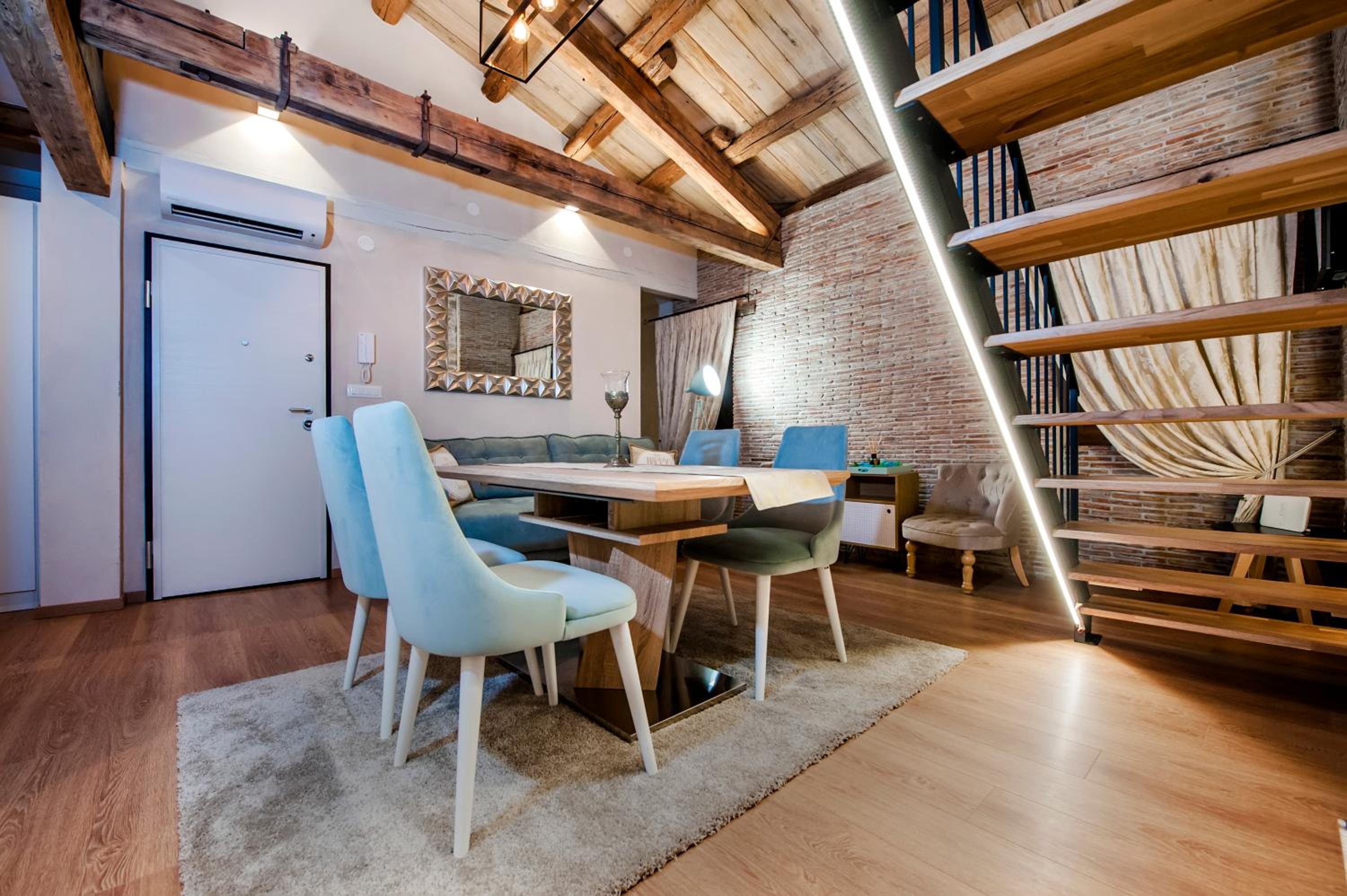 Duplex Apartment photo 3