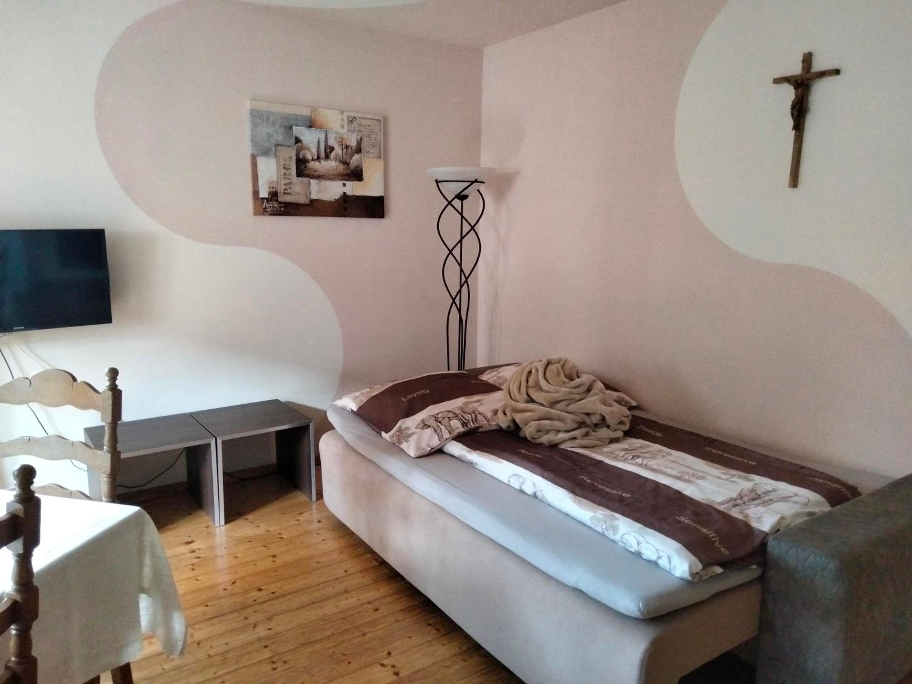 One-Bedroom Apartment - Photo 10