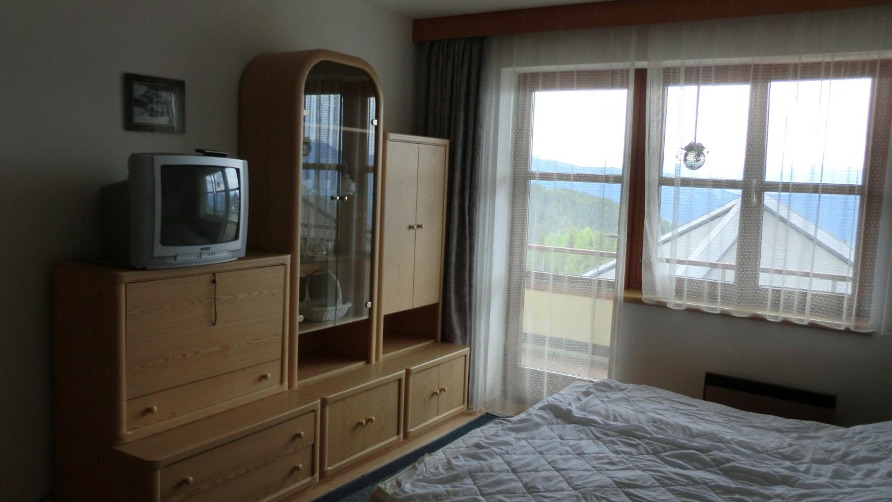 Apartment with Balcony photo 2