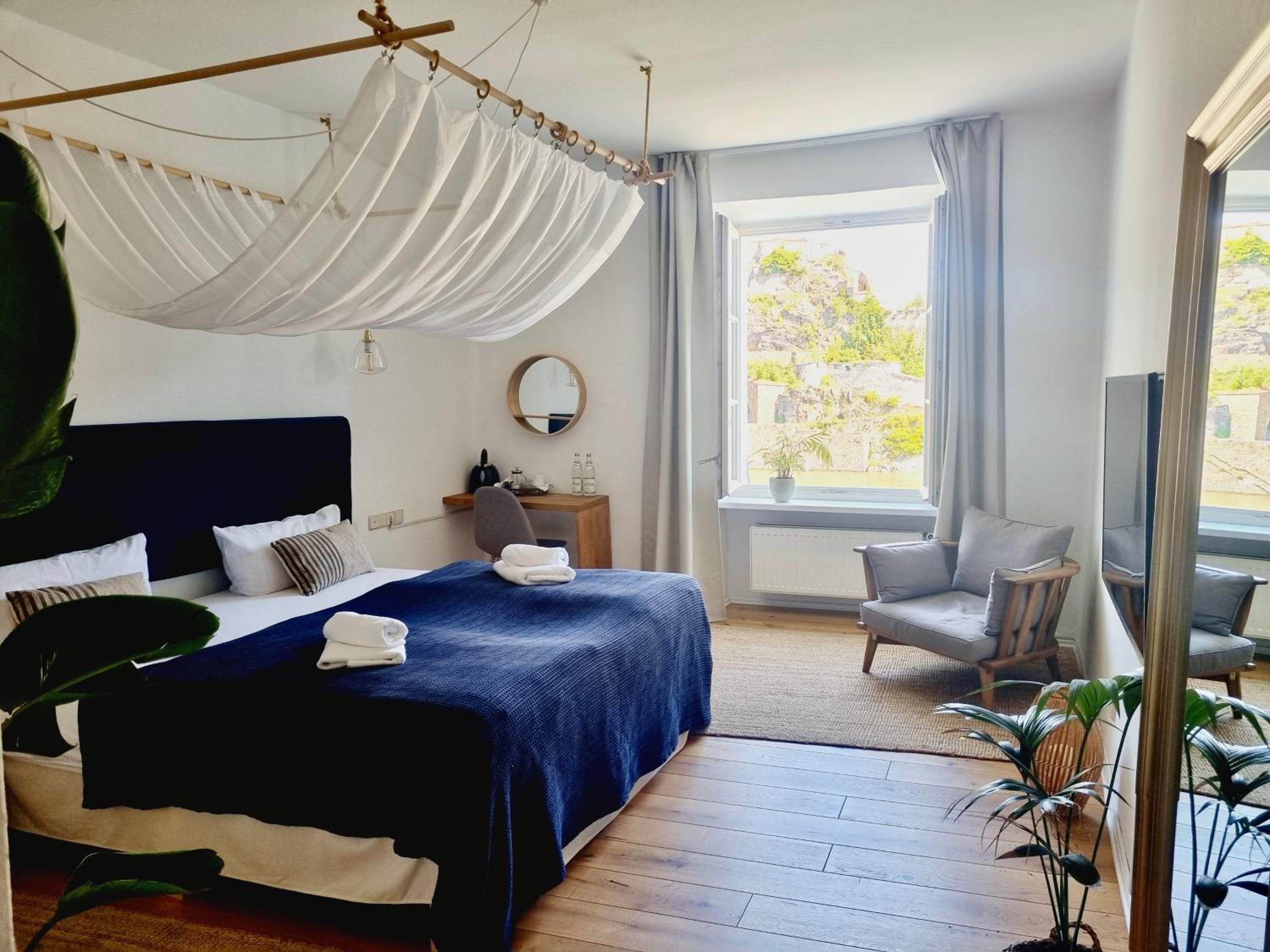 Deluxe Double or Twin Room with River View - Photo 1