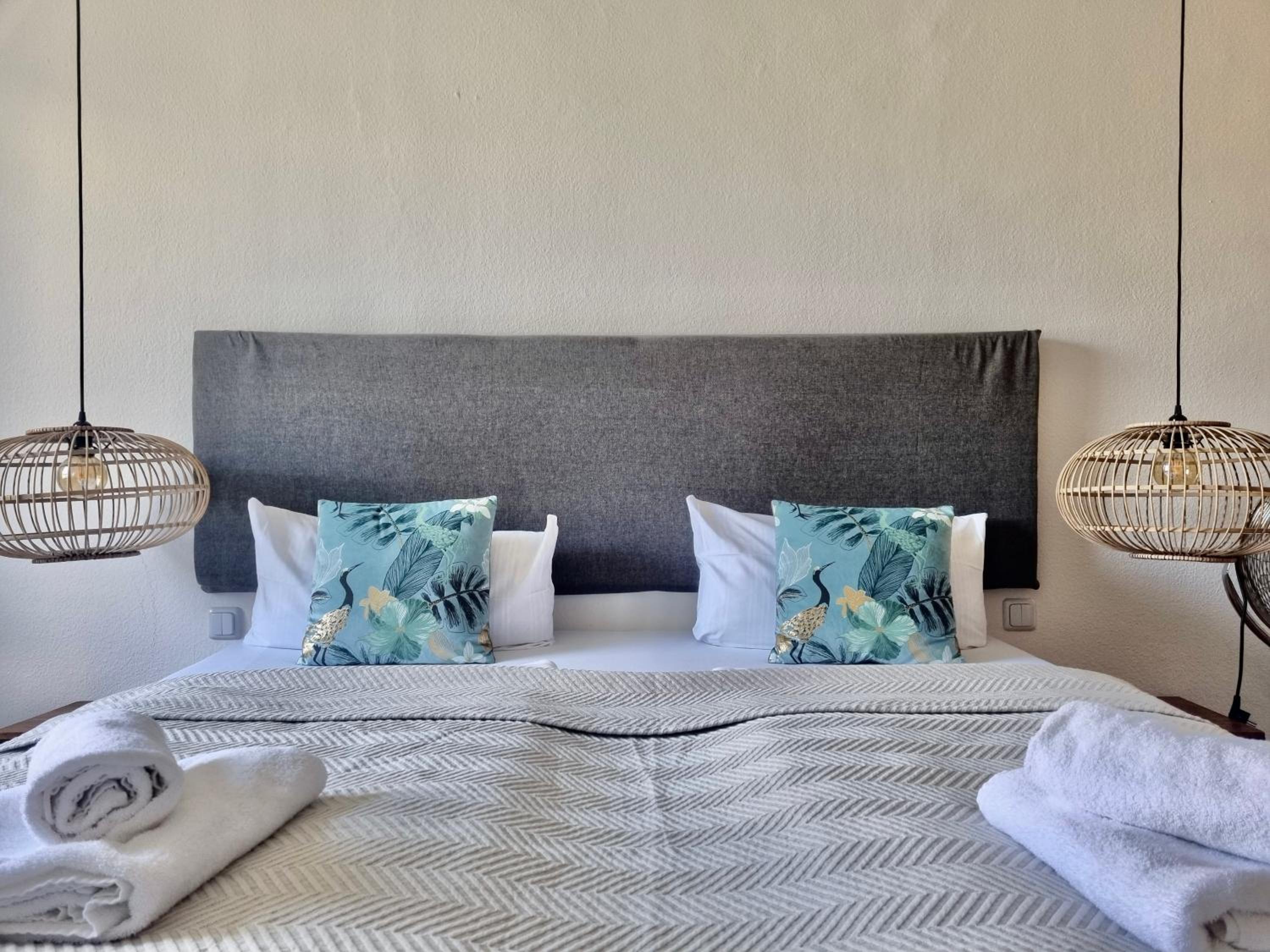 Deluxe Double or Twin Room with River View - Photo 7