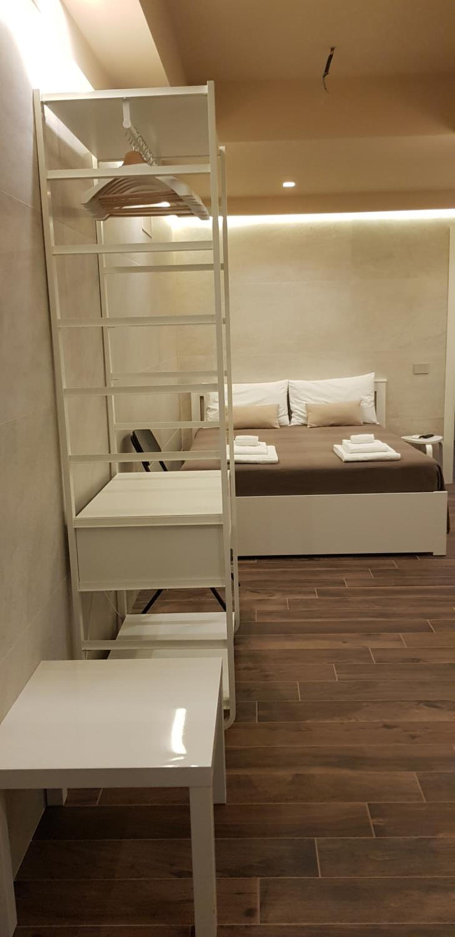 One-Bedroom Apartment - Photo 13