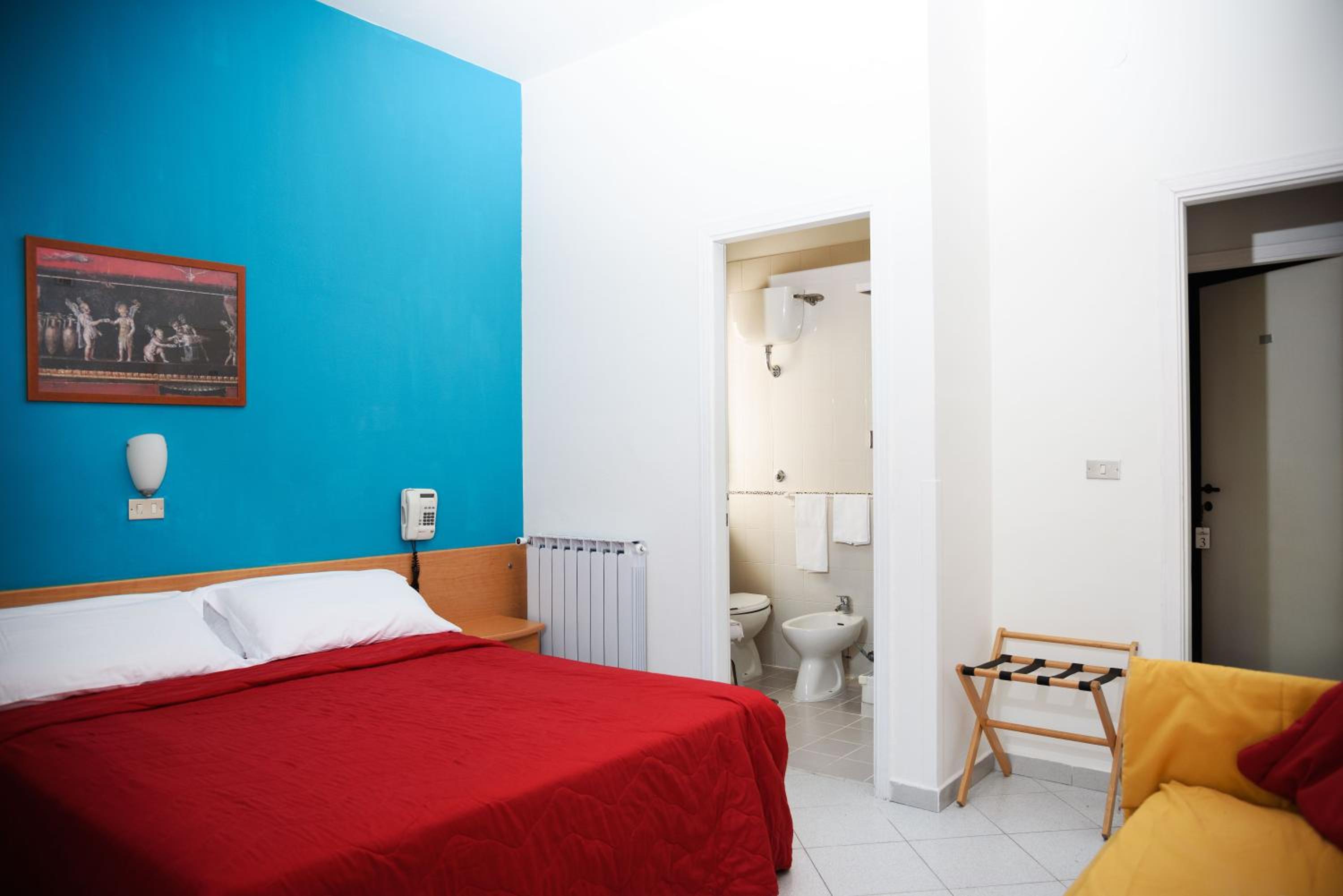 Double Room - Photo 3