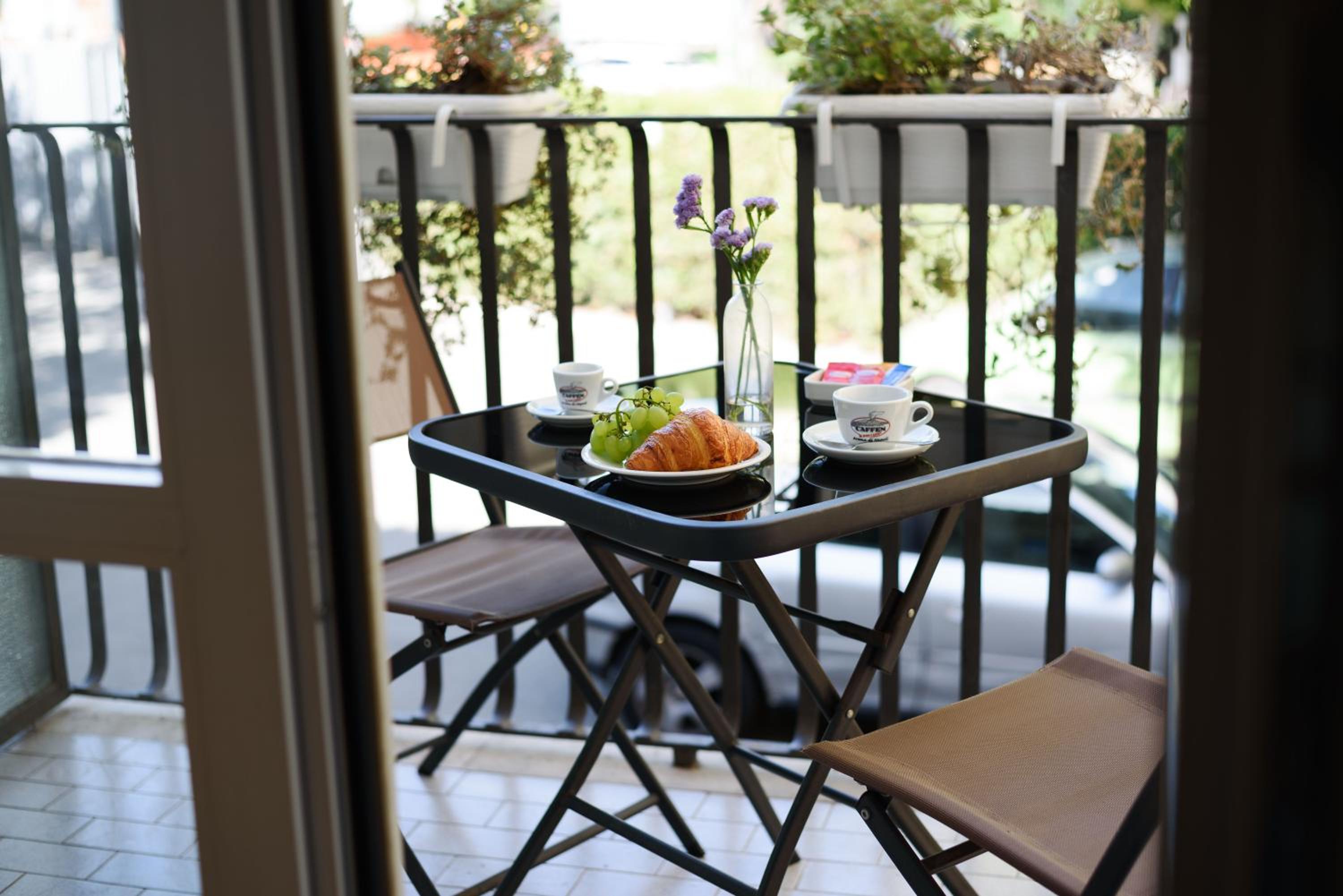 Double Room - Photo 8