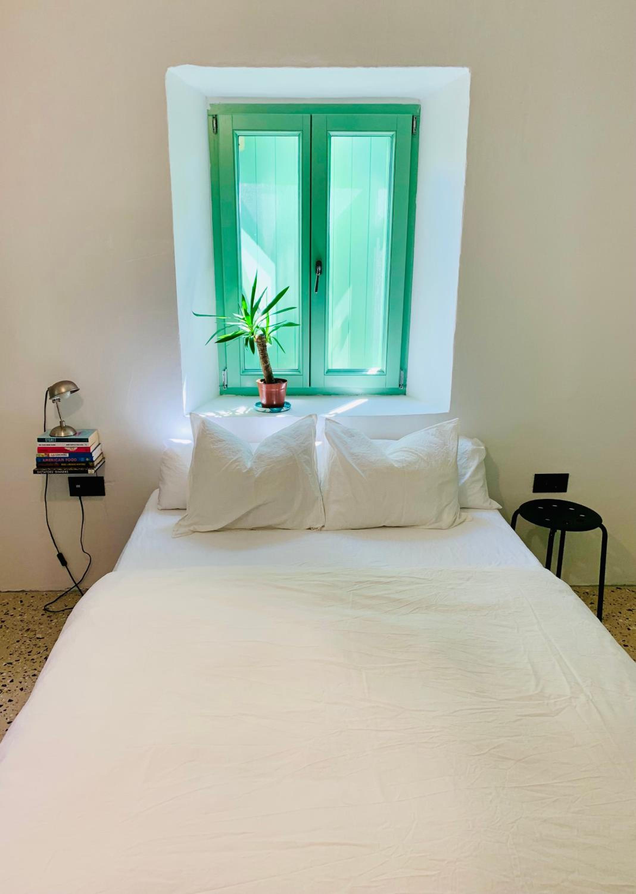 Deluxe Double Room with Bath photo 2