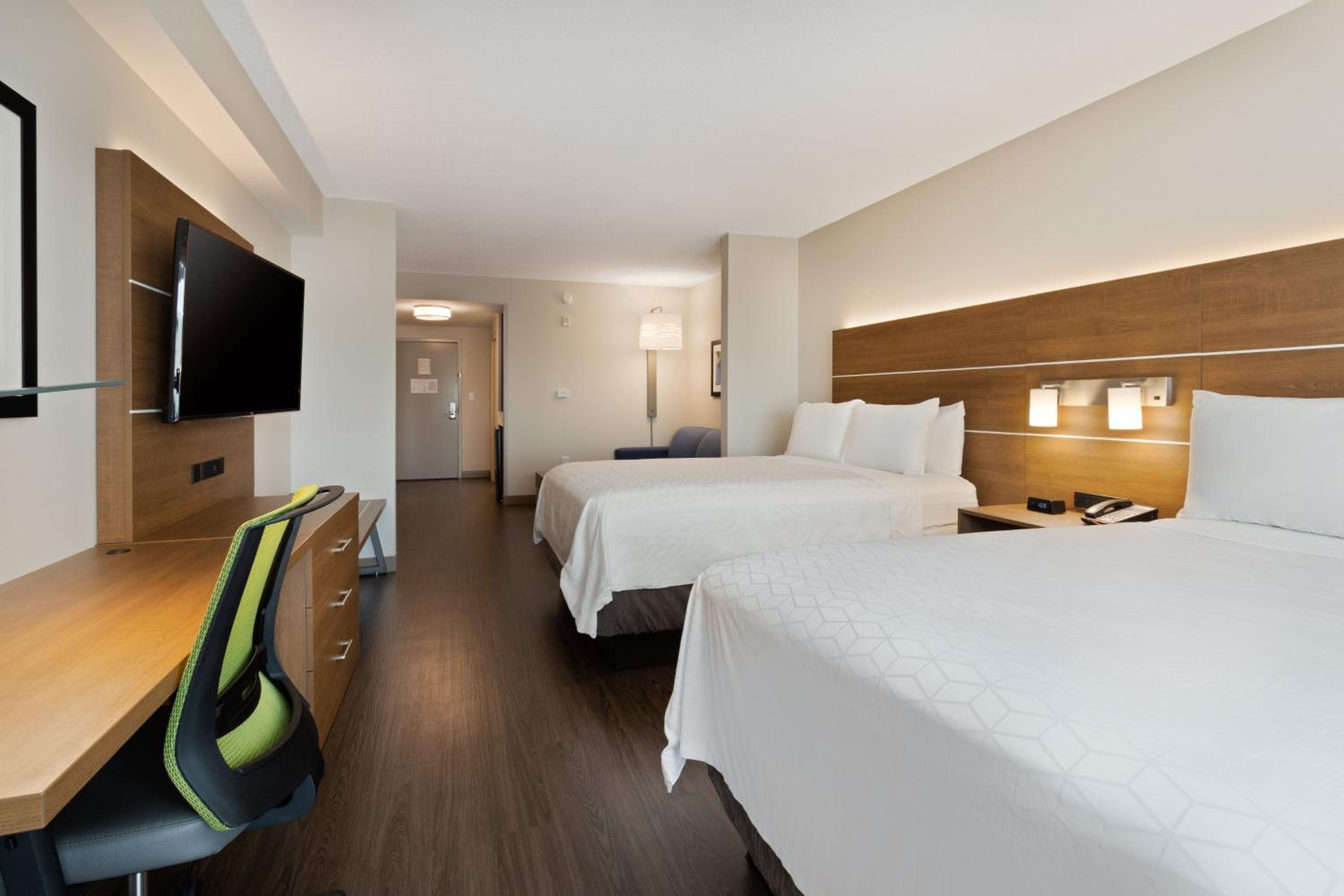 Queen Suite with Two Queen Beds - Photo 1